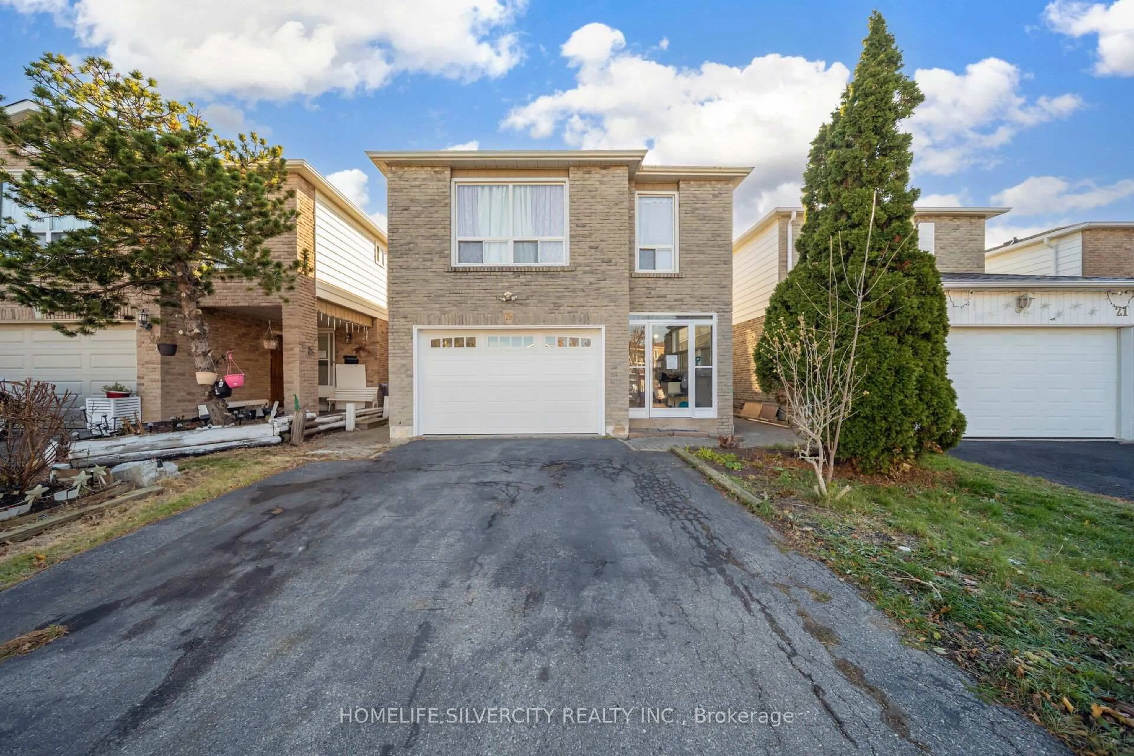 Unknown for 19 Pickard Lane, Brampton Ontario L6Y 2M4