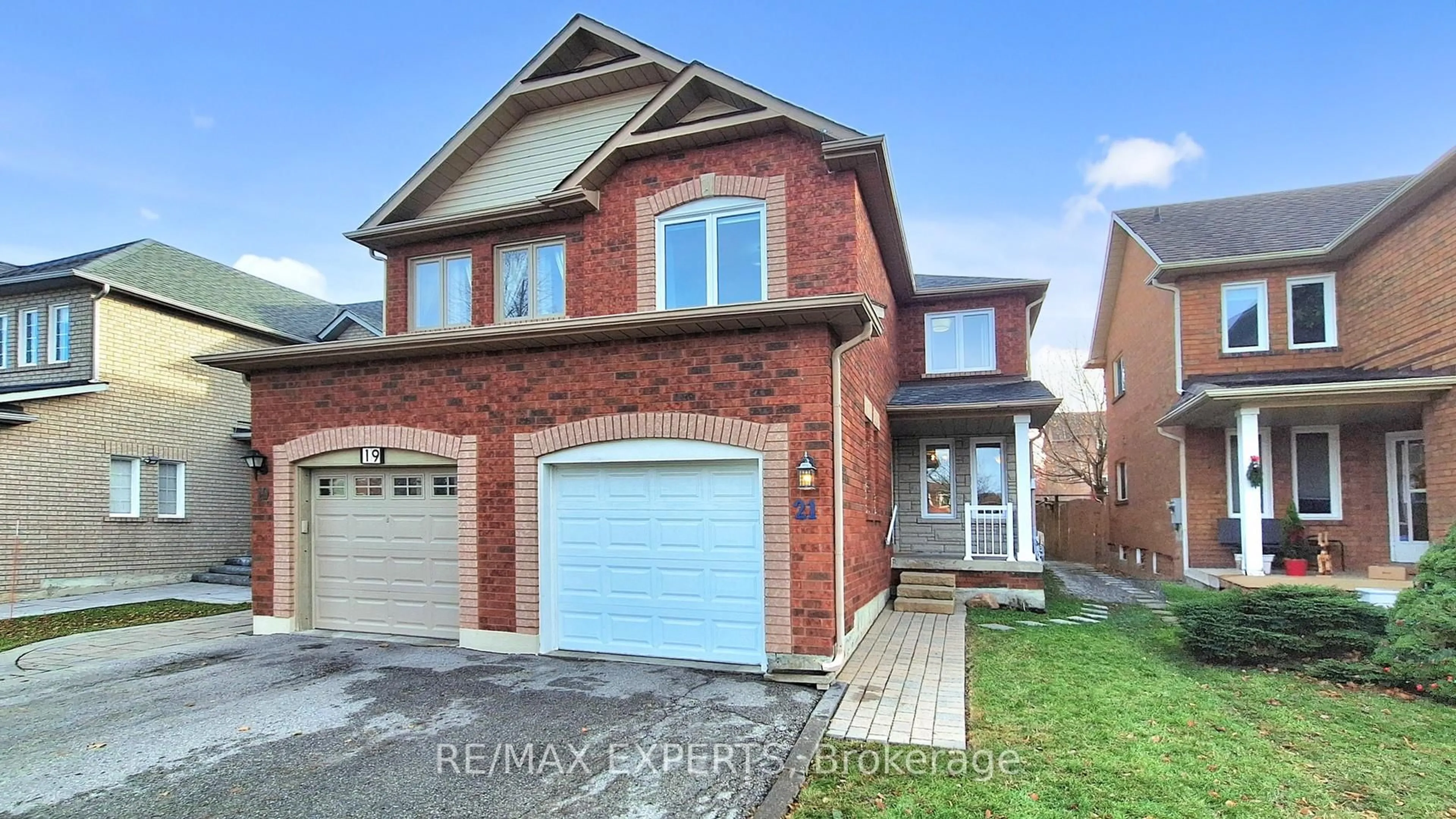 Home with brick exterior material, street for 21 Wakely Blvd, Caledon Ontario L7E 2H4