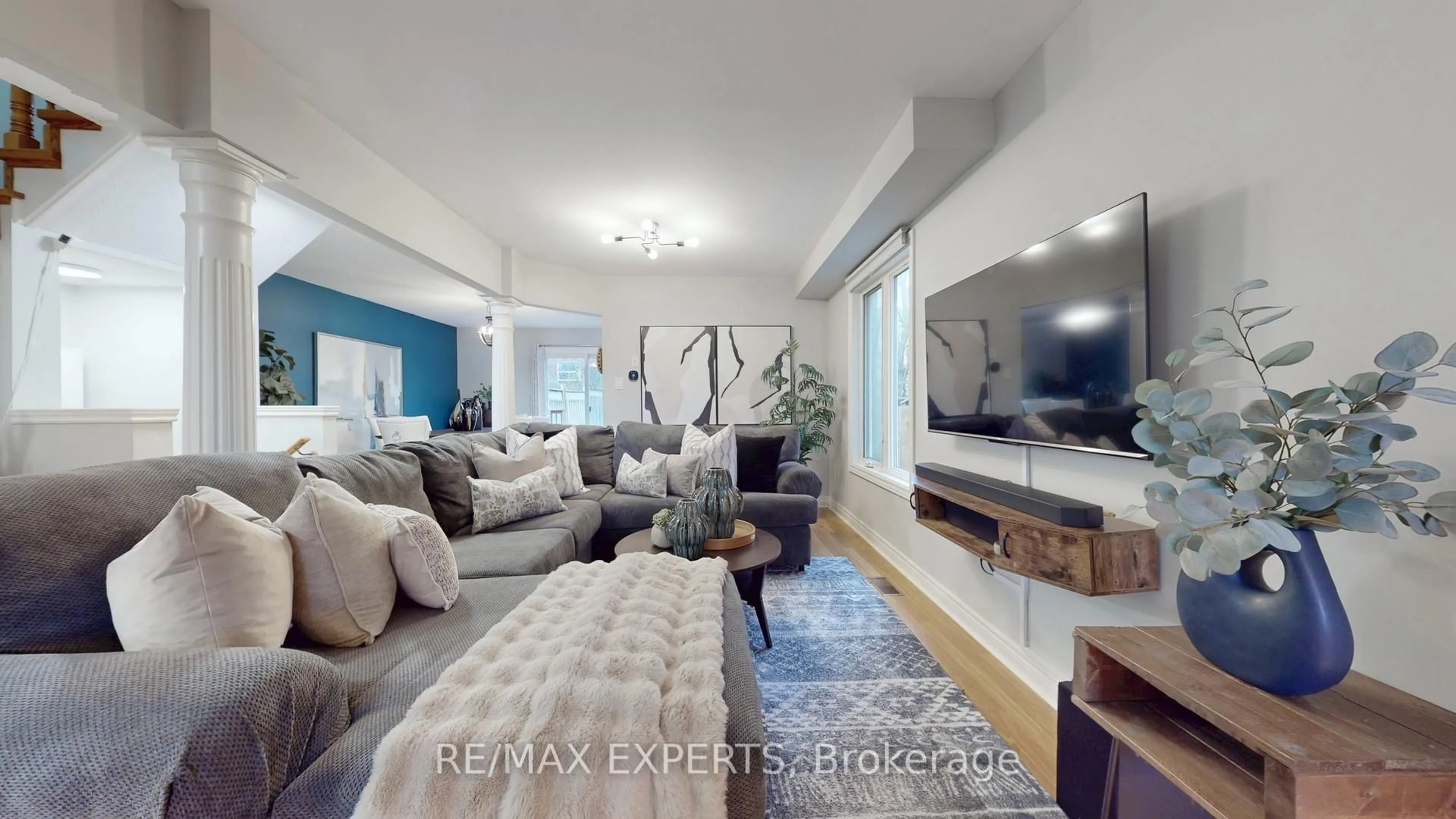 Living room with furniture, unknown for 21 Wakely Blvd, Caledon Ontario L7E 2H4