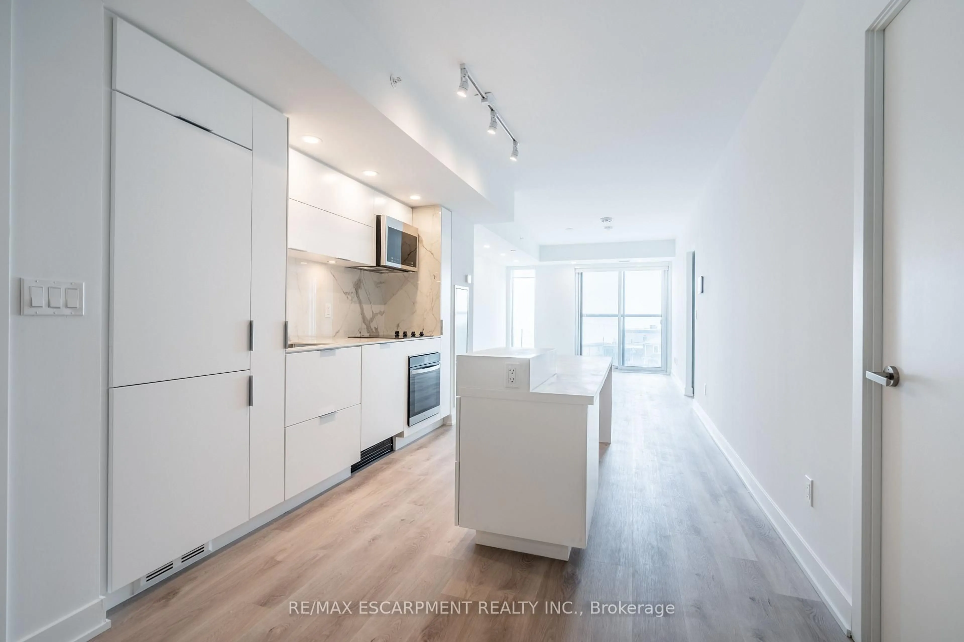 Open concept kitchen, unknown for 370 Martha St #309, Burlington Ontario L7R 0G9