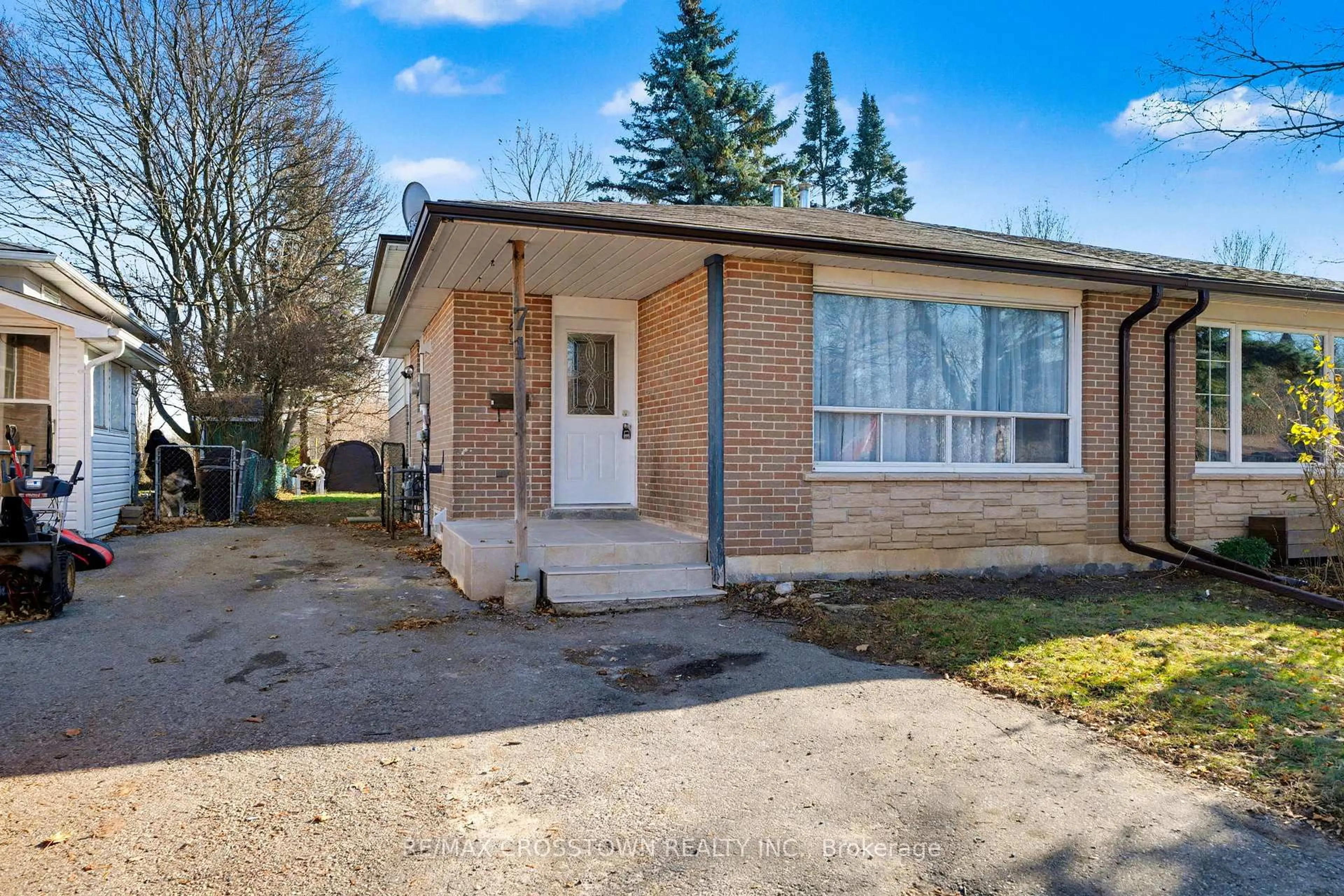 Home with brick exterior material, street for 71 Edelwild Dr, Orangeville Ontario L9W 2Y4