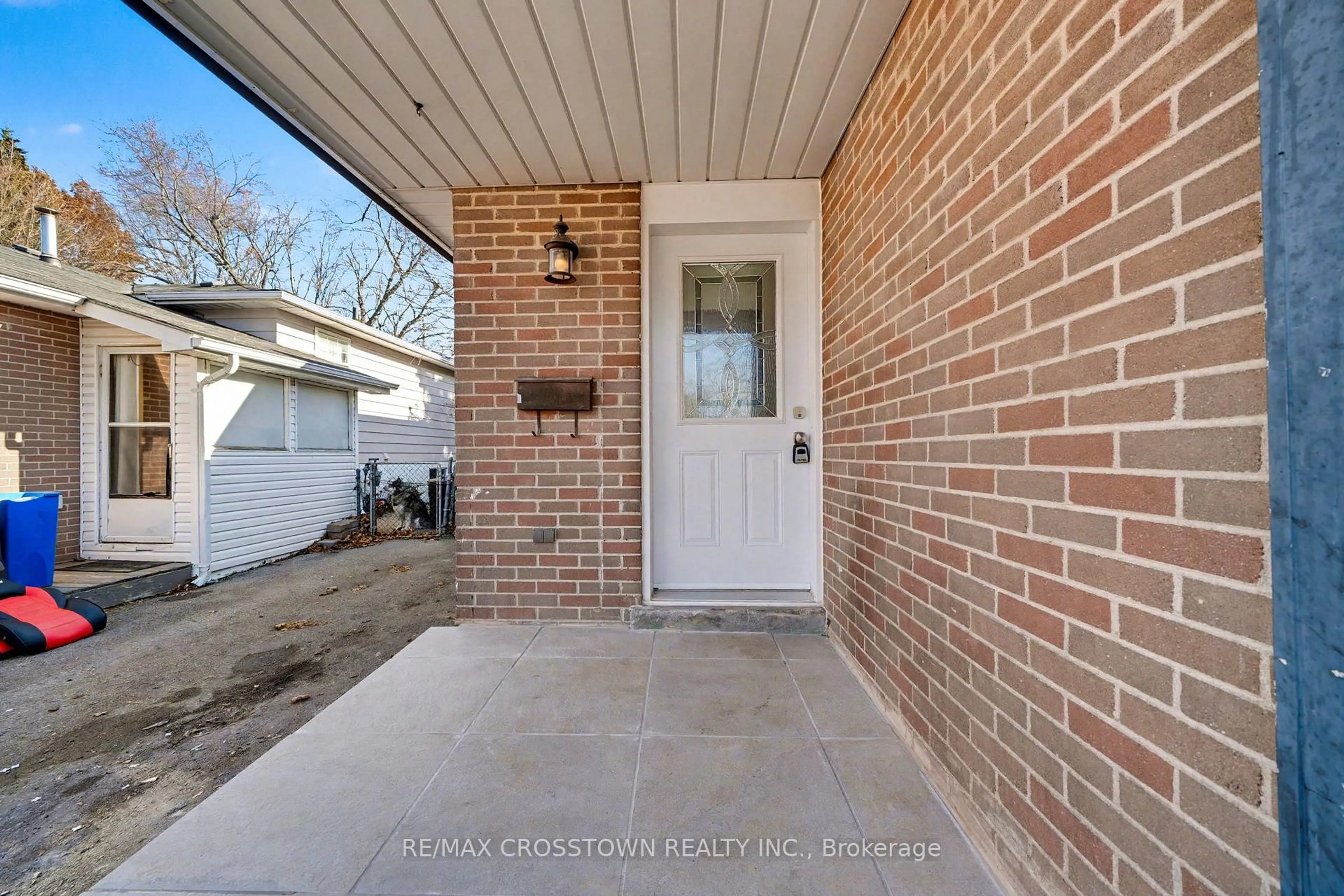 Home with brick exterior material, street for 71 Edelwild Dr, Orangeville Ontario L9W 2Y4