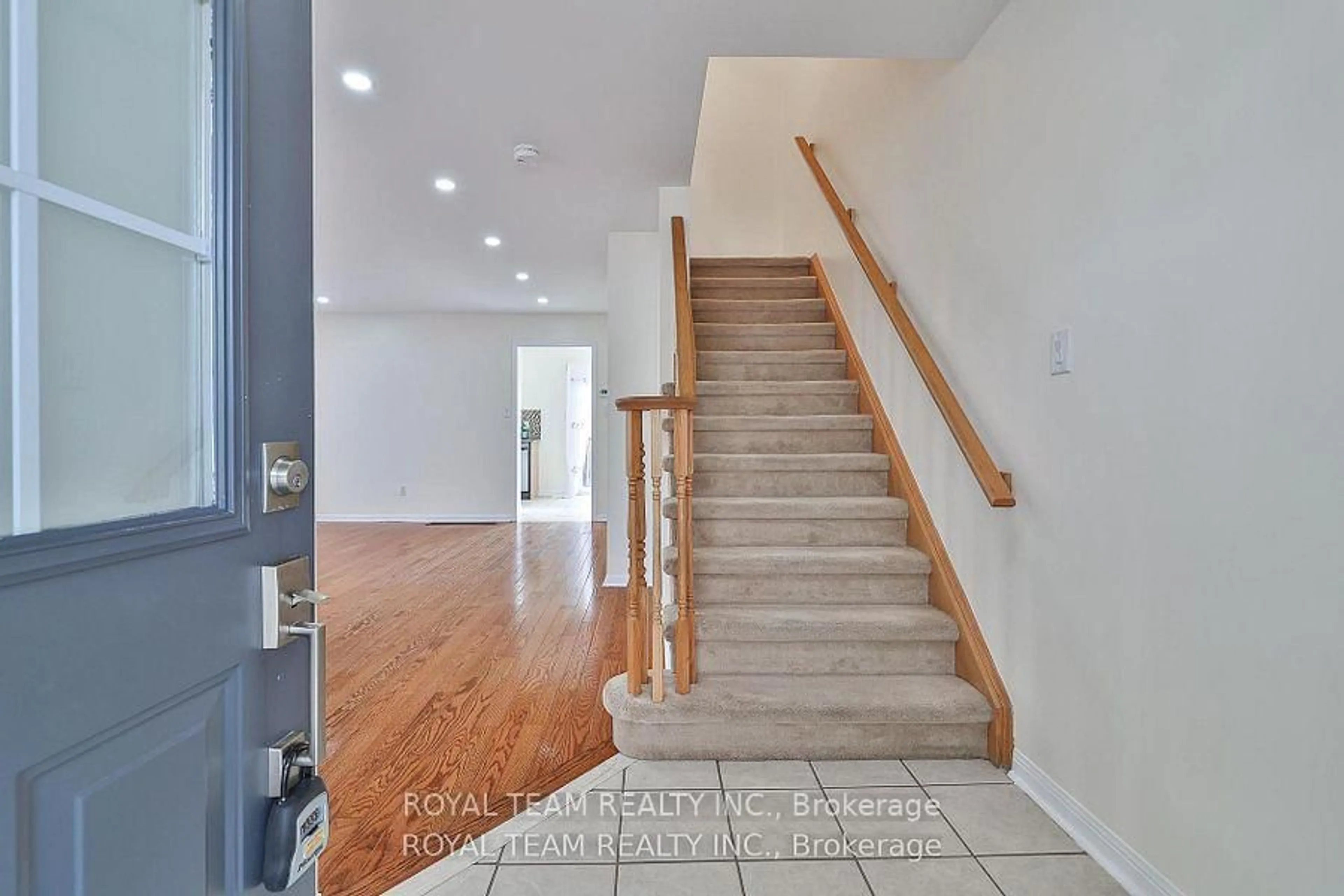 Unknown for 2439 Hollybrook Dr, Oakville Ontario L6M 4S8