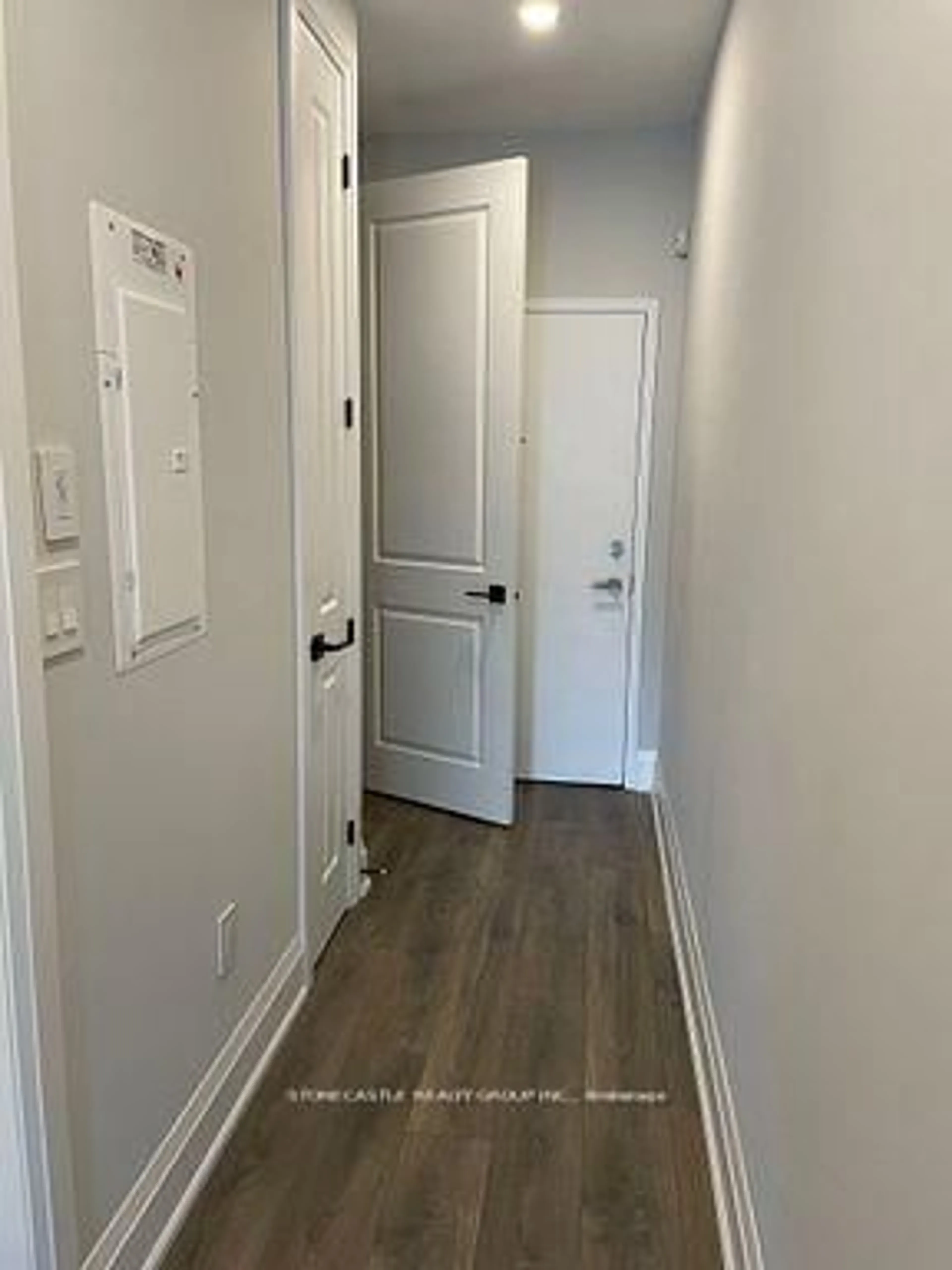 Indoor entryway for 4040 Upper Middle Rd #107, Burlington Ontario L7M 0H2