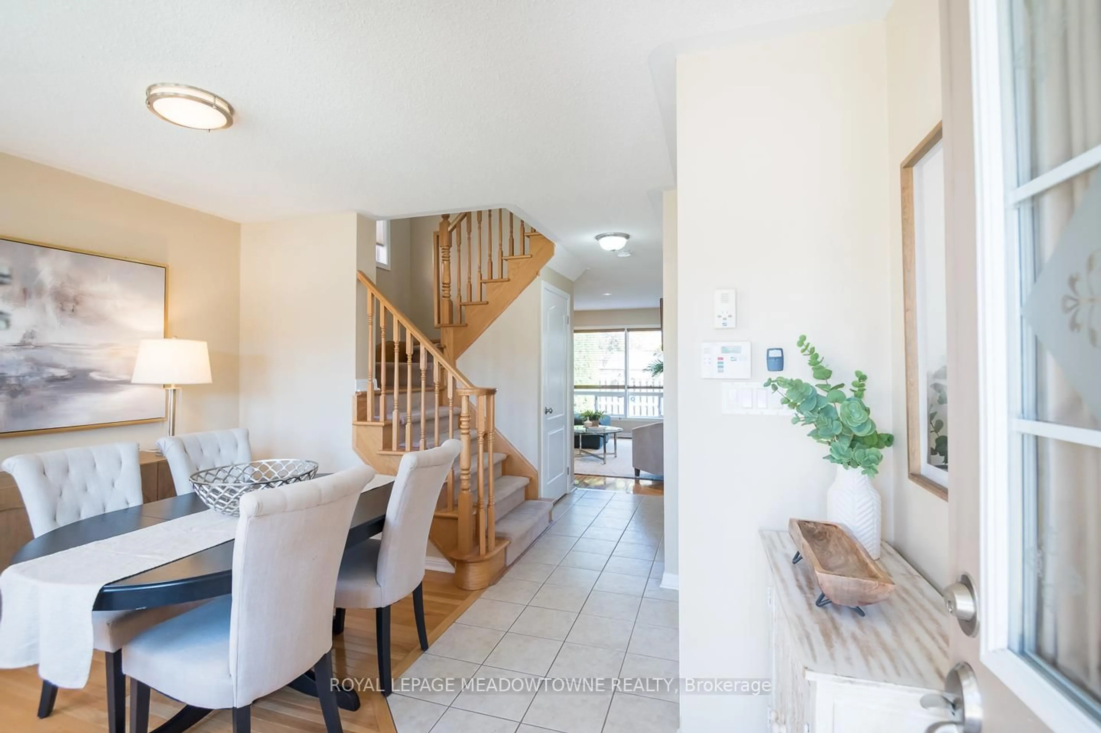 Unknown for 701 Thompson Rd, Milton Ontario L9T 5W8