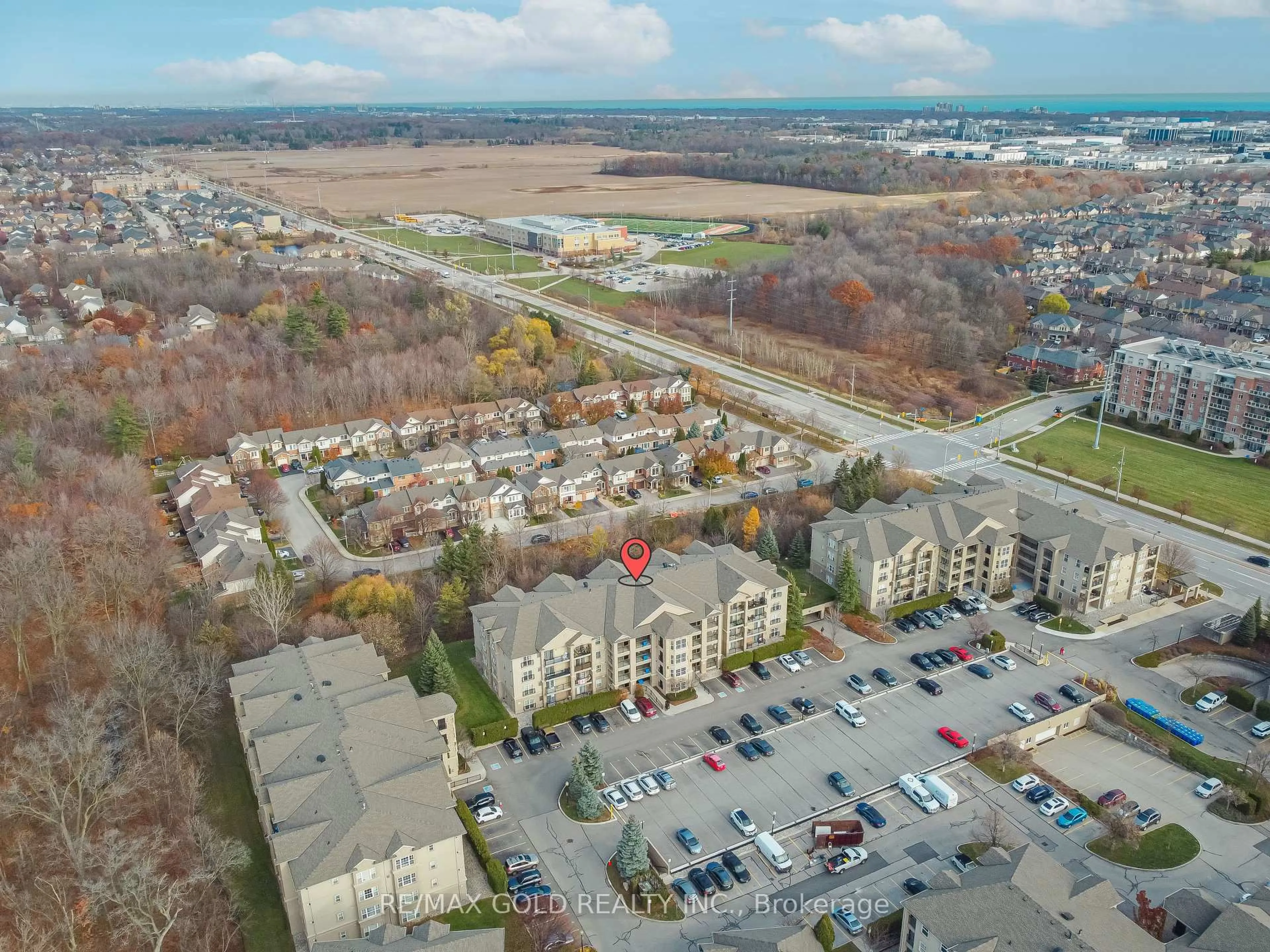 A pic from outside/outdoor area/front of a property/back of a property/a pic from drone, city buildings view from balcony for 2065 Appleby Line #212, Burlington Ontario L7L 7H2