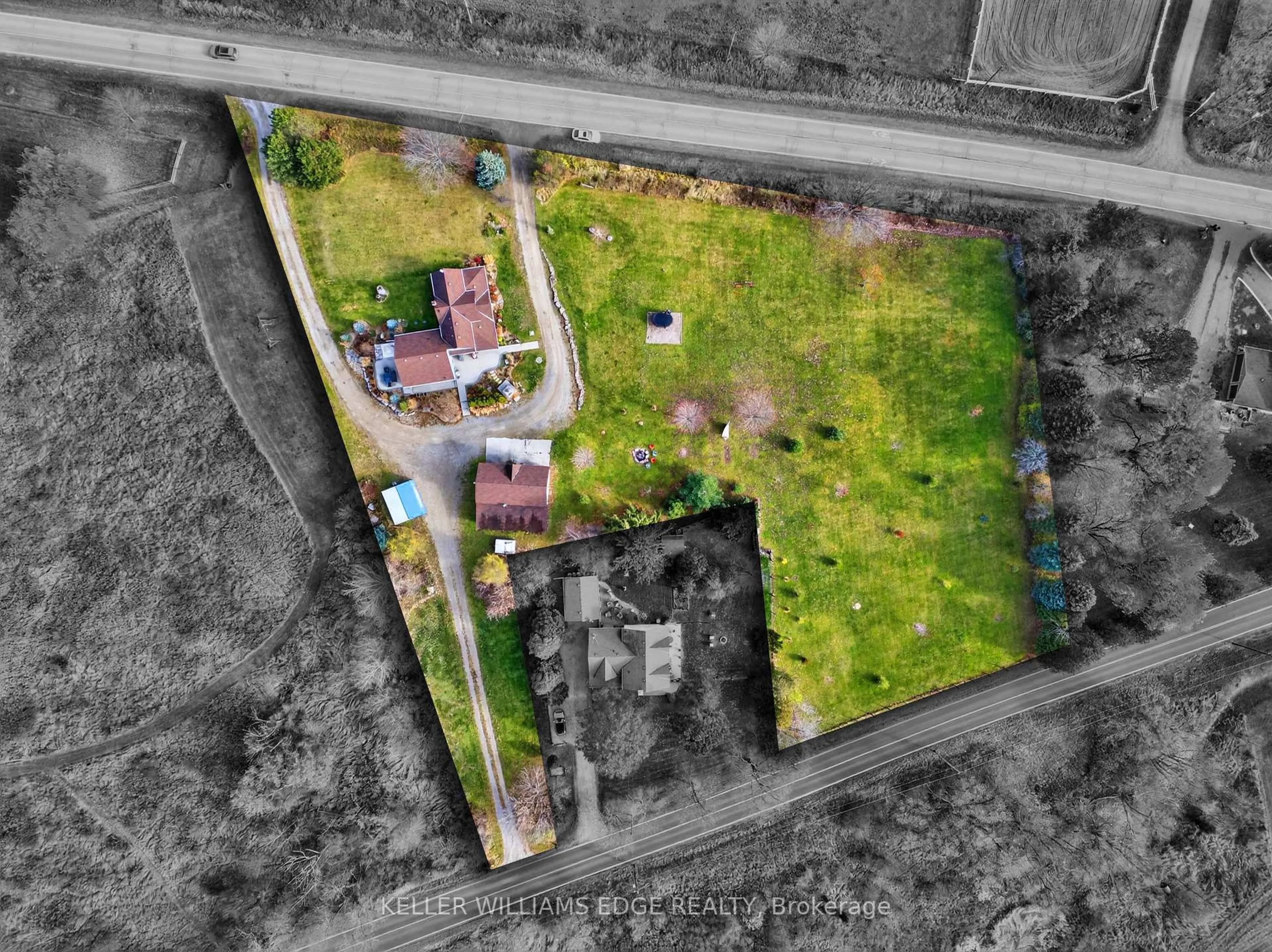 A pic from outside/outdoor area/front of a property/back of a property/a pic from drone, street for 1724 Snake Rd, Burlington Ontario L7P 4Z3