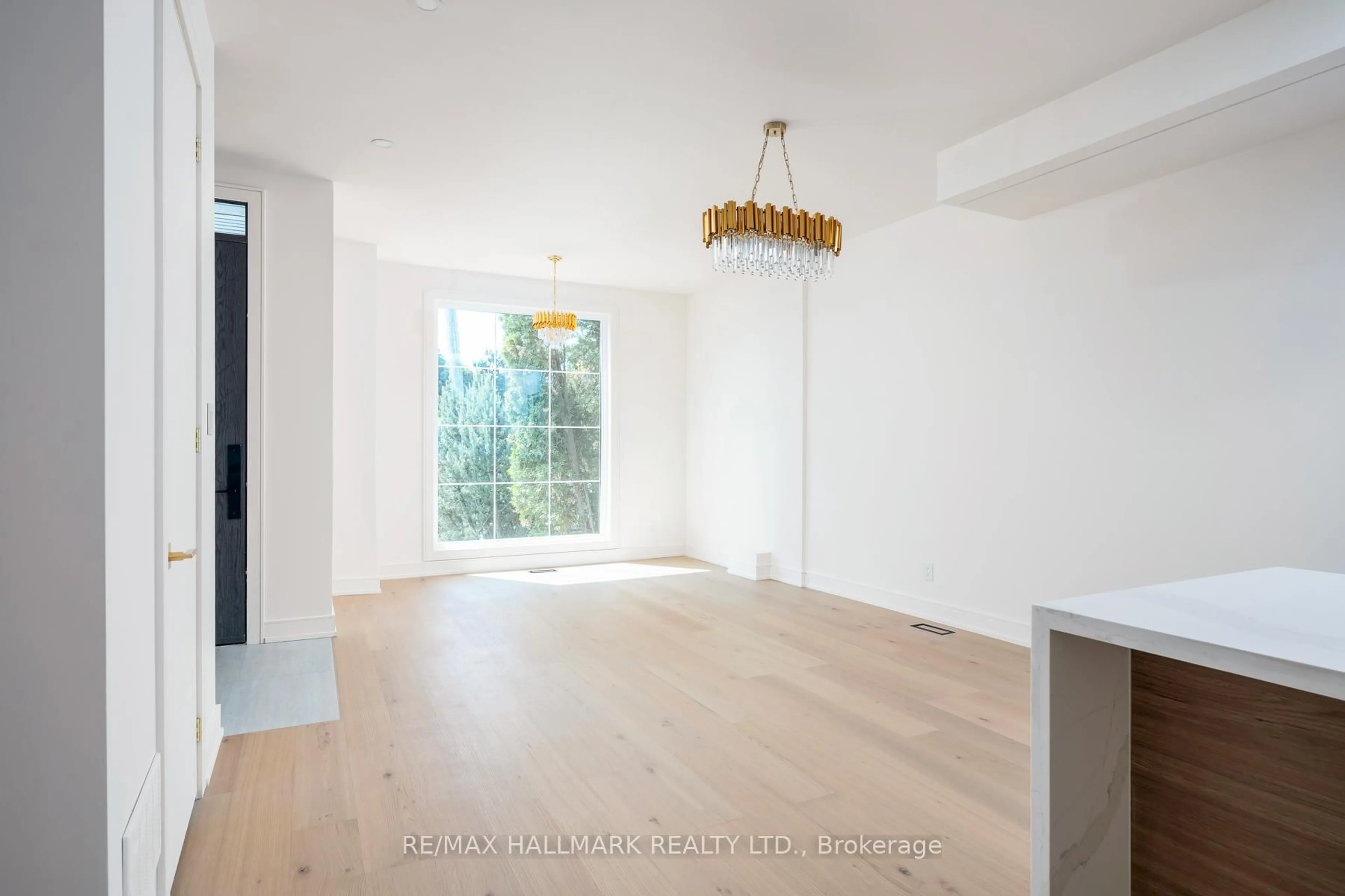 A pic of a room for 104 Newcastle St, Toronto Ontario M8Z 1C8