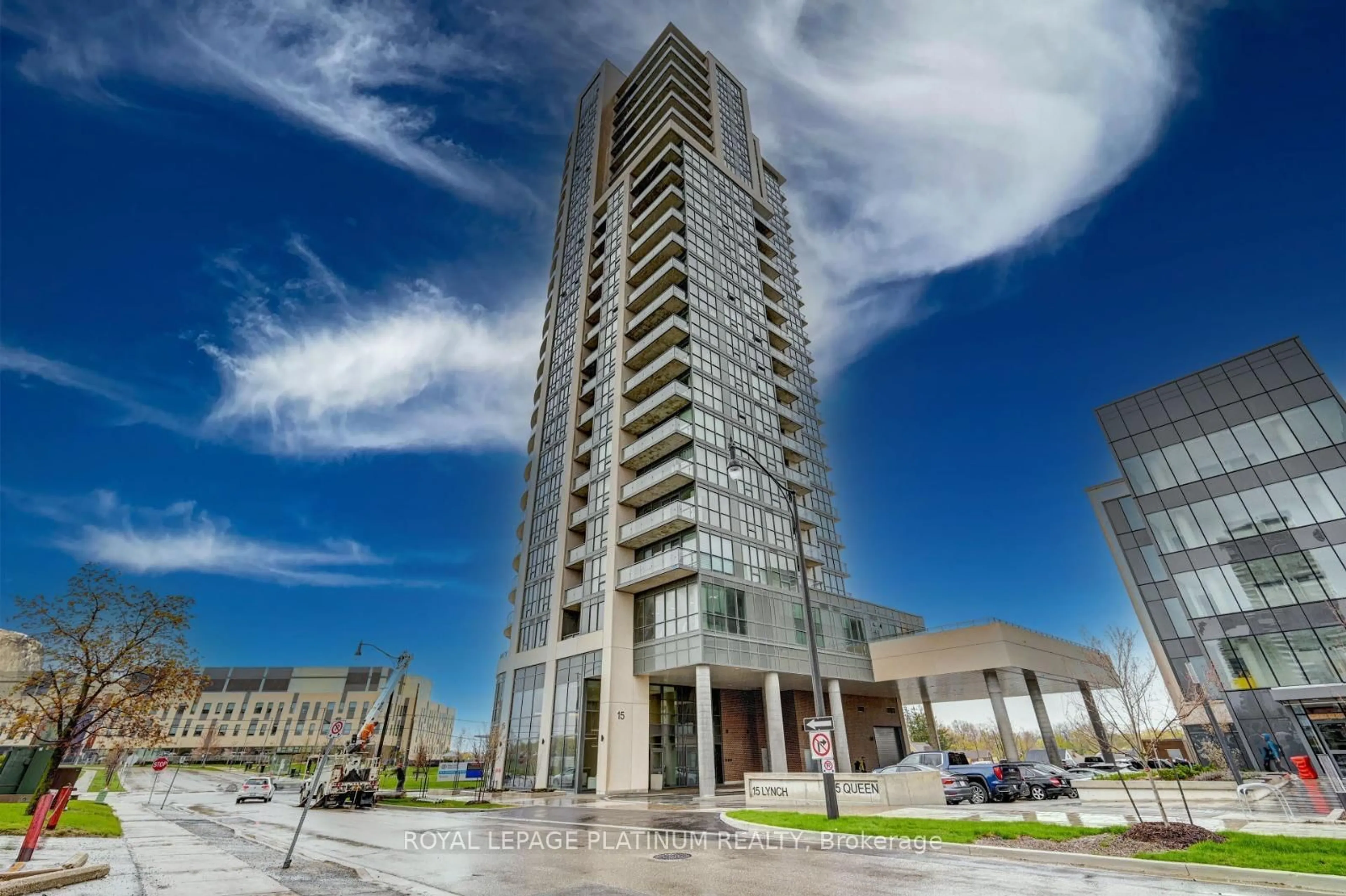 Indoor foyer for 15 Lynch St #2305, Brampton Ontario L6W 0C7