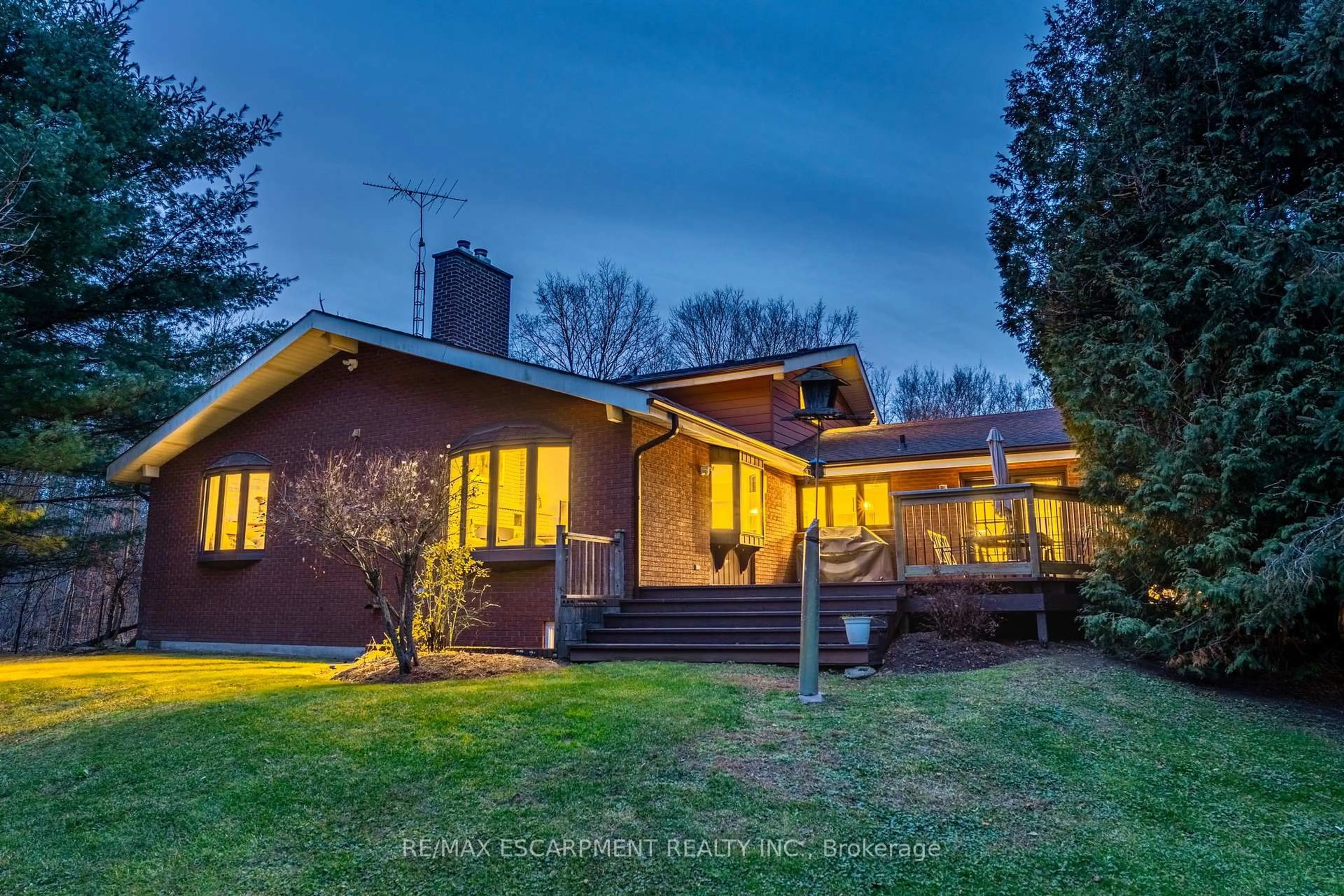 Home with brick exterior material, street for 7575 Milburough Line, Milton Ontario L0R 1K0