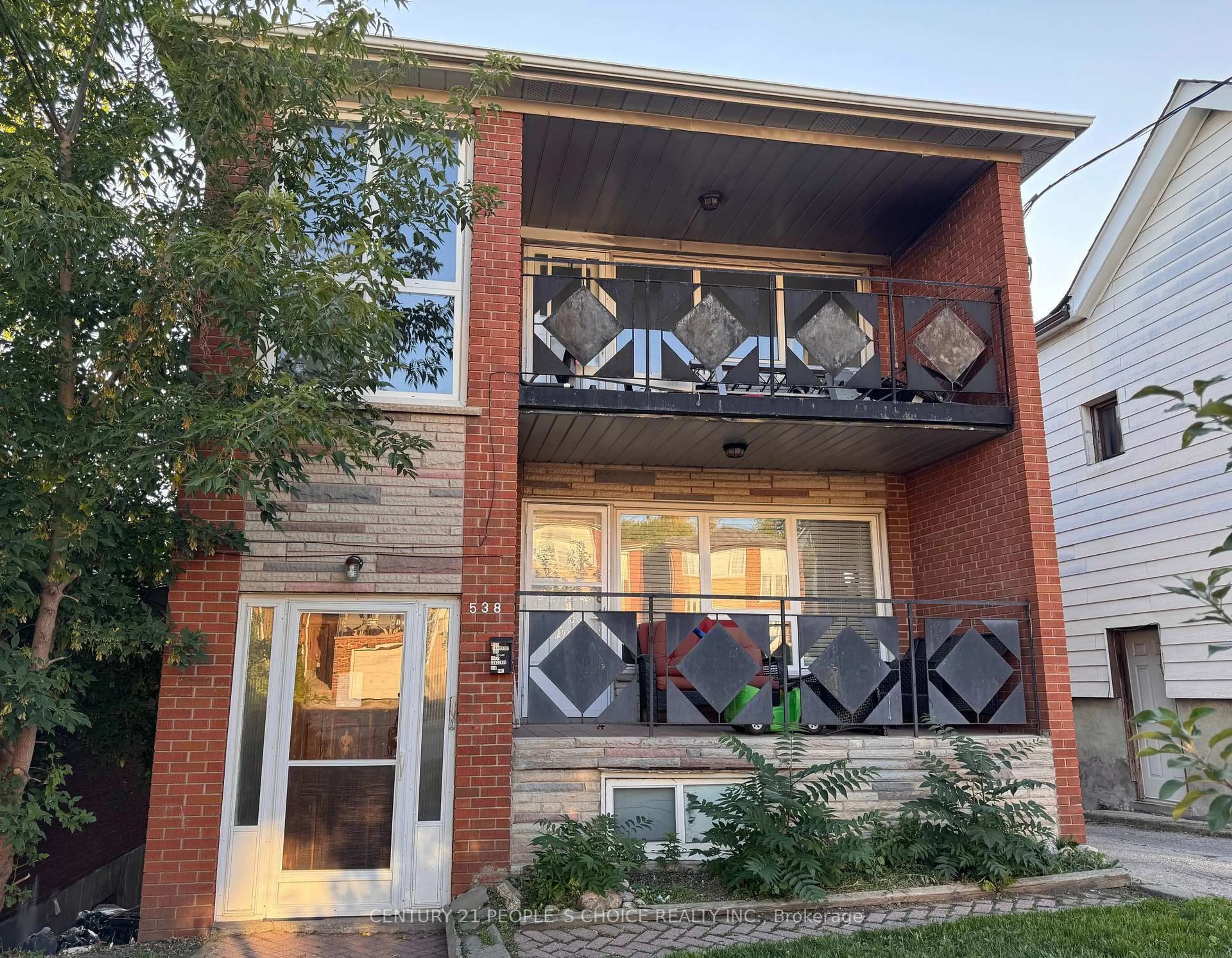 Home with brick exterior material, building for 538 Caledonia Rd, Toronto Ontario M6E 4V4