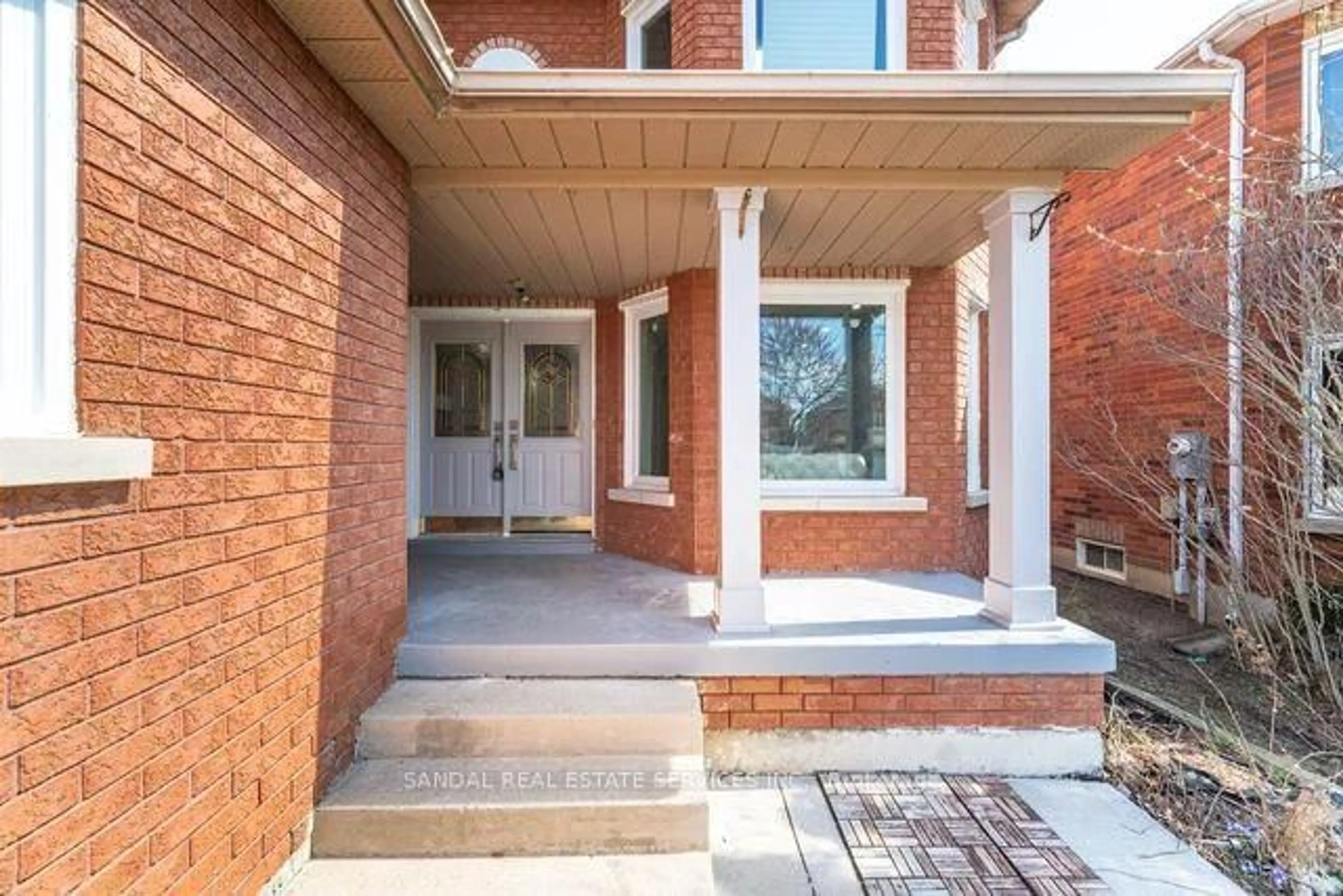 Home with brick exterior material, street for 23 Fenflower Crt, Brampton Ontario L7A 1H3