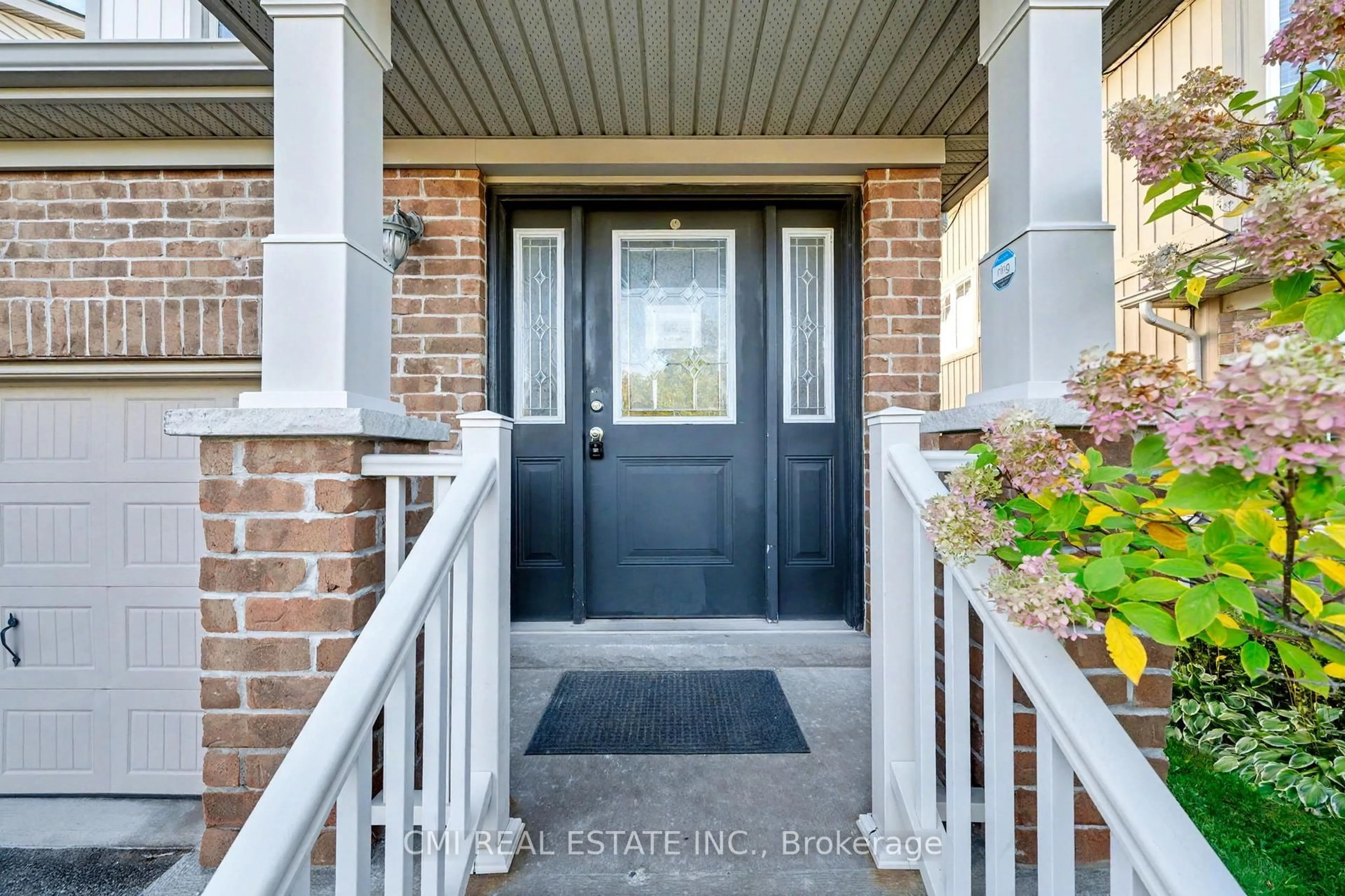 Indoor entryway for 274 Amelia St, Orangeville Ontario L9W 0B4