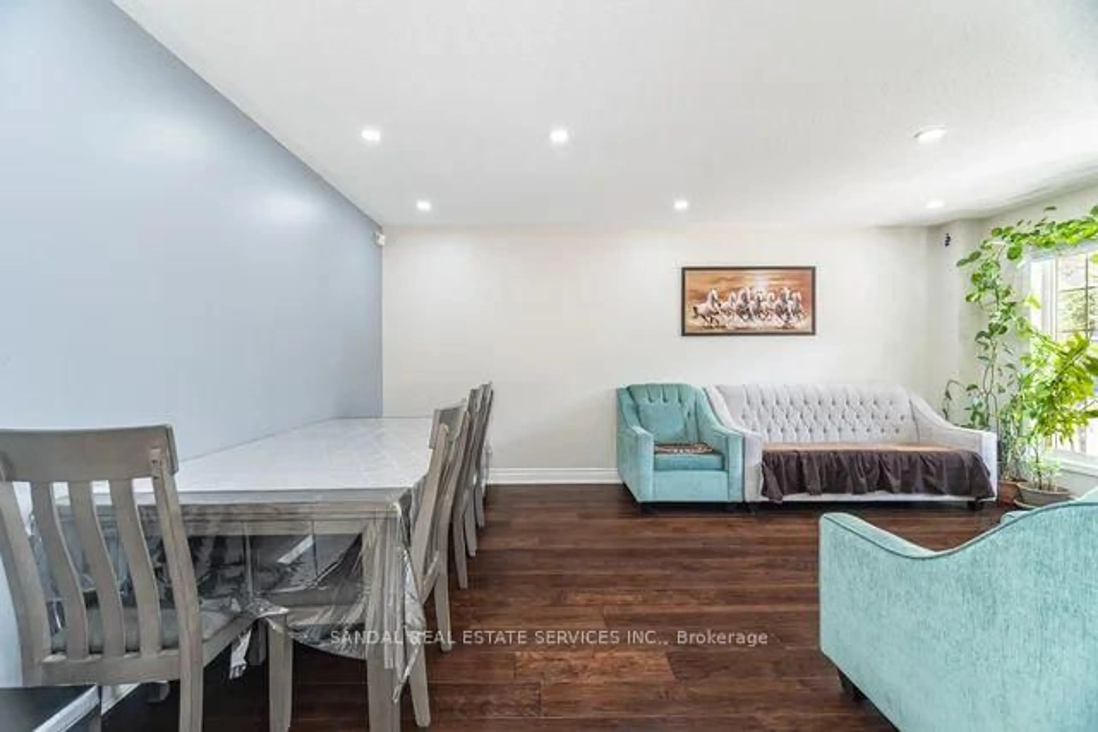 Unknown for 16 Vision Way, Brampton Ontario L6P 1H7