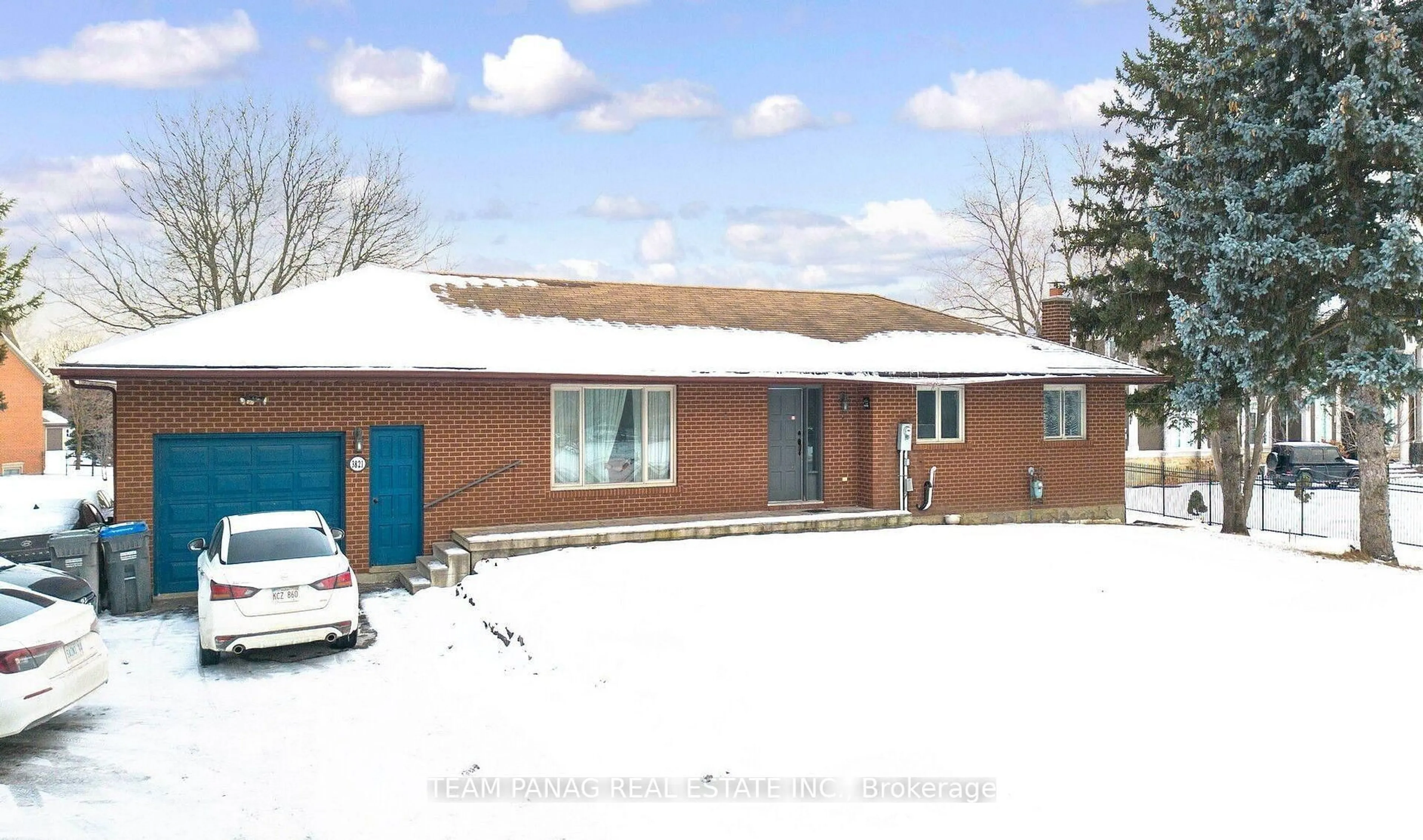 Home with brick exterior material, street for 3821 Countryside Dr, Brampton Ontario L6P 0T5