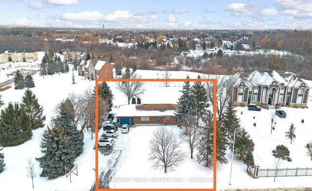 3821 Countryside Dr, Brampton 2