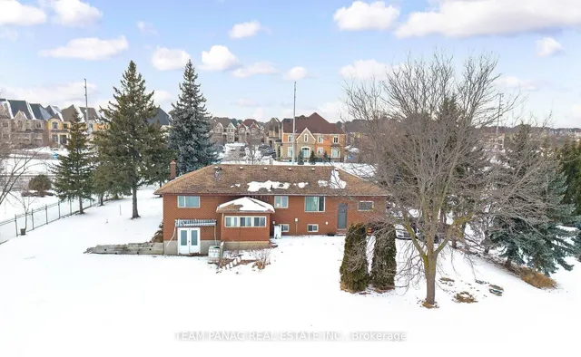 3821 Countryside Dr, Brampton 5