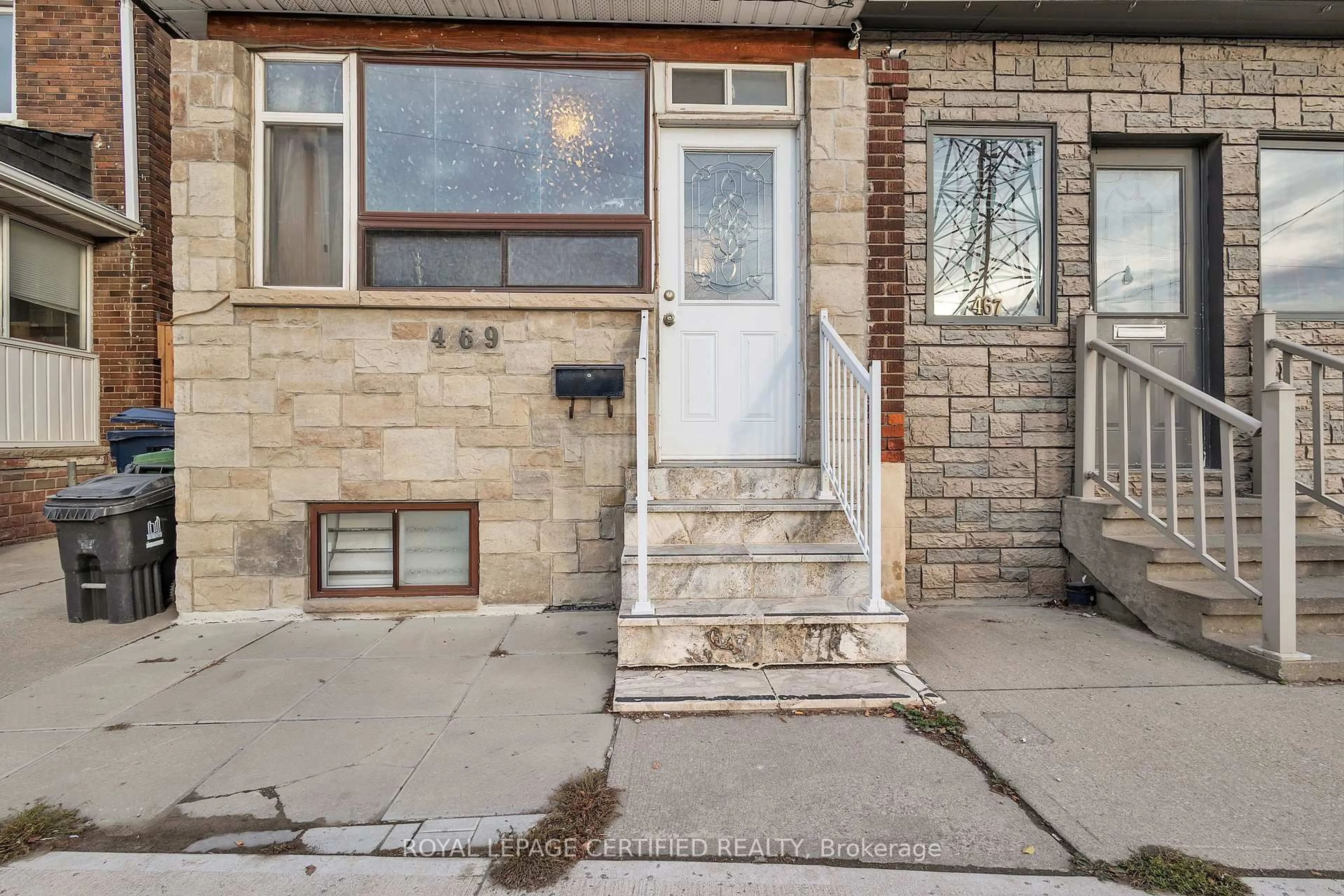 Patio, street for 469 Old Weston Rd, Toronto Ontario M6N 3A9