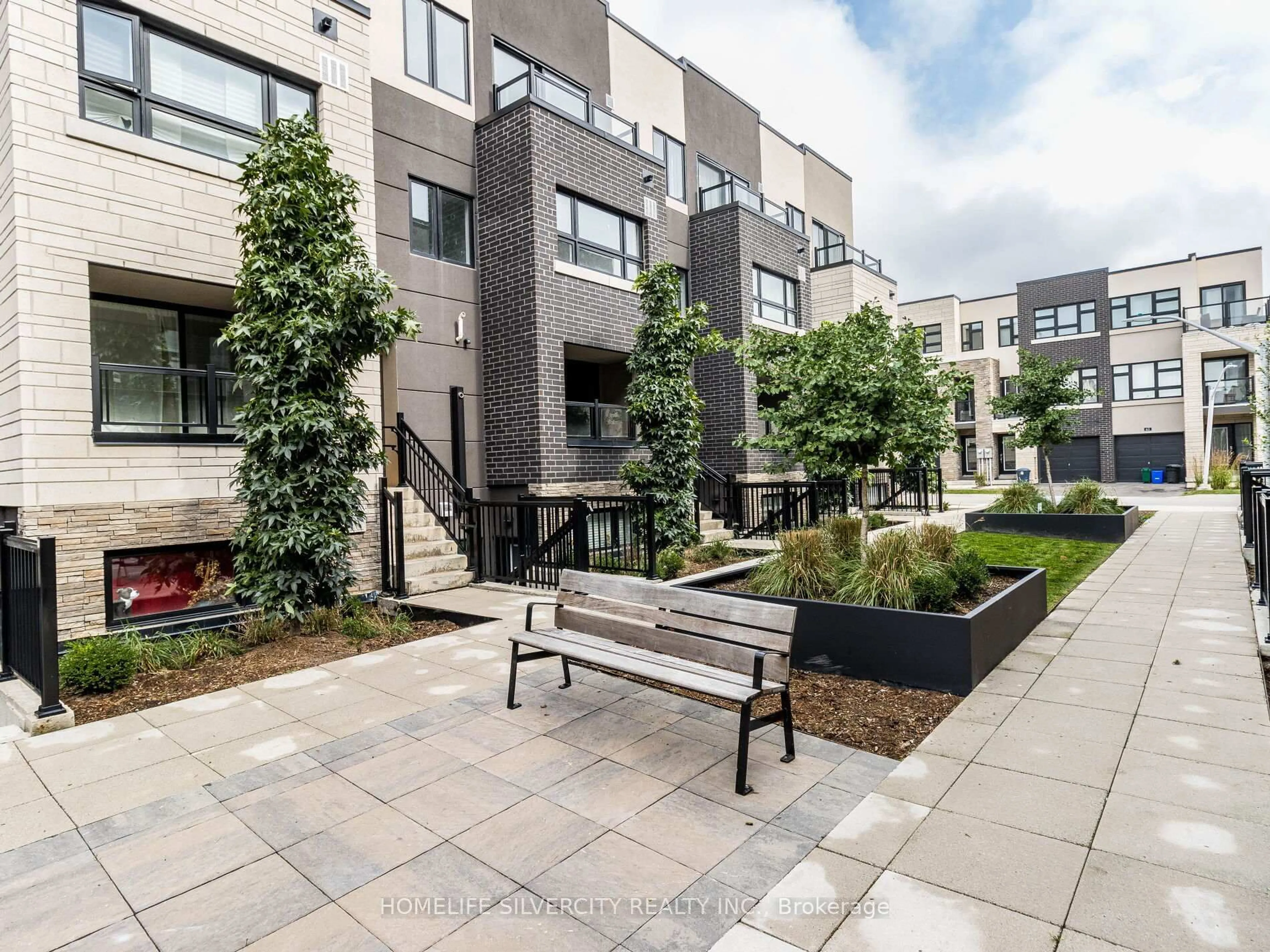 Patio, street for 1141 Cooke Blvd #403, Burlington Ontario L7T 0C3