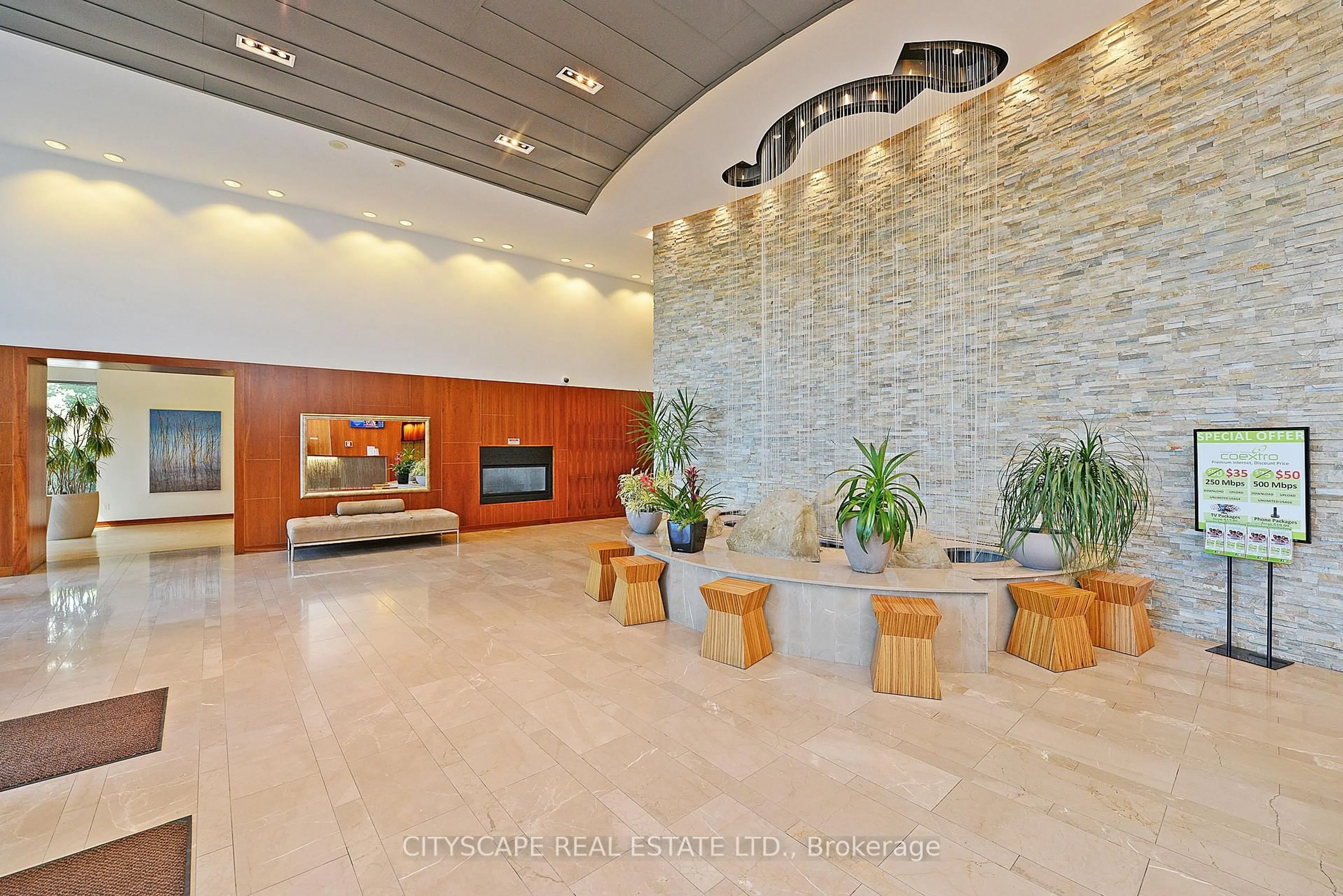 Lobby for 225 Webb Dr #906, Mississauga Ontario L5B 4P2