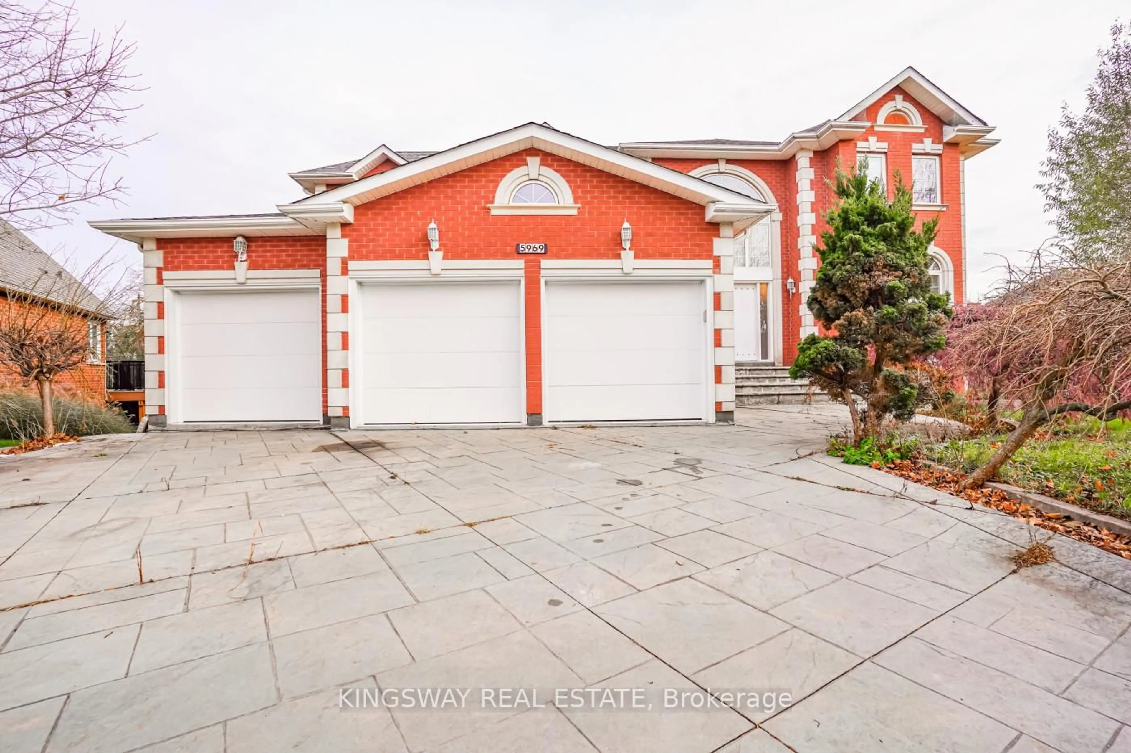 Unknown for 5969 Rayshaw Cres, Mississauga Ontario L5M 2P1
