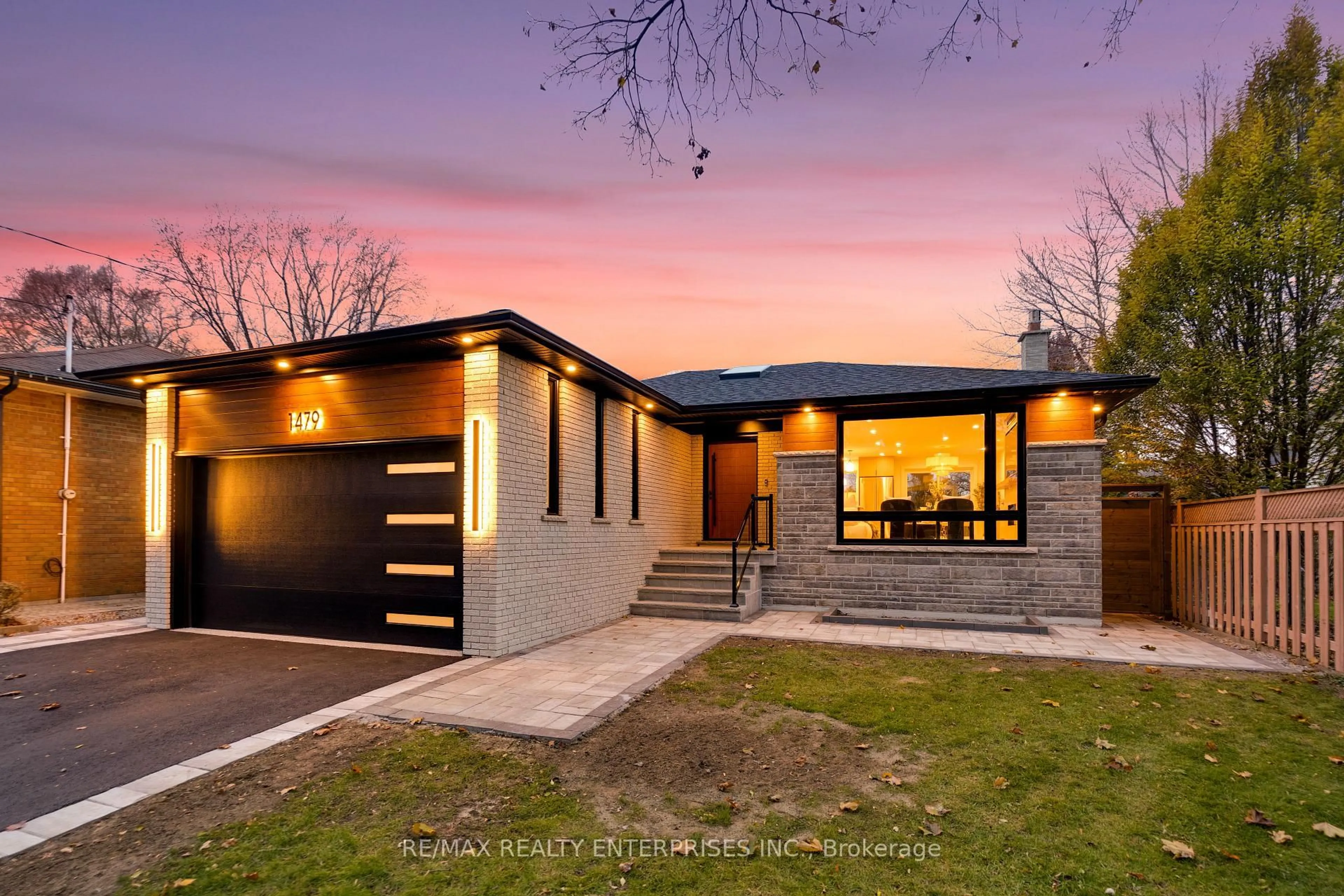 Home with brick exterior material, street for 1479 Kalligan Crt, Mississauga Ontario L4X 1A9