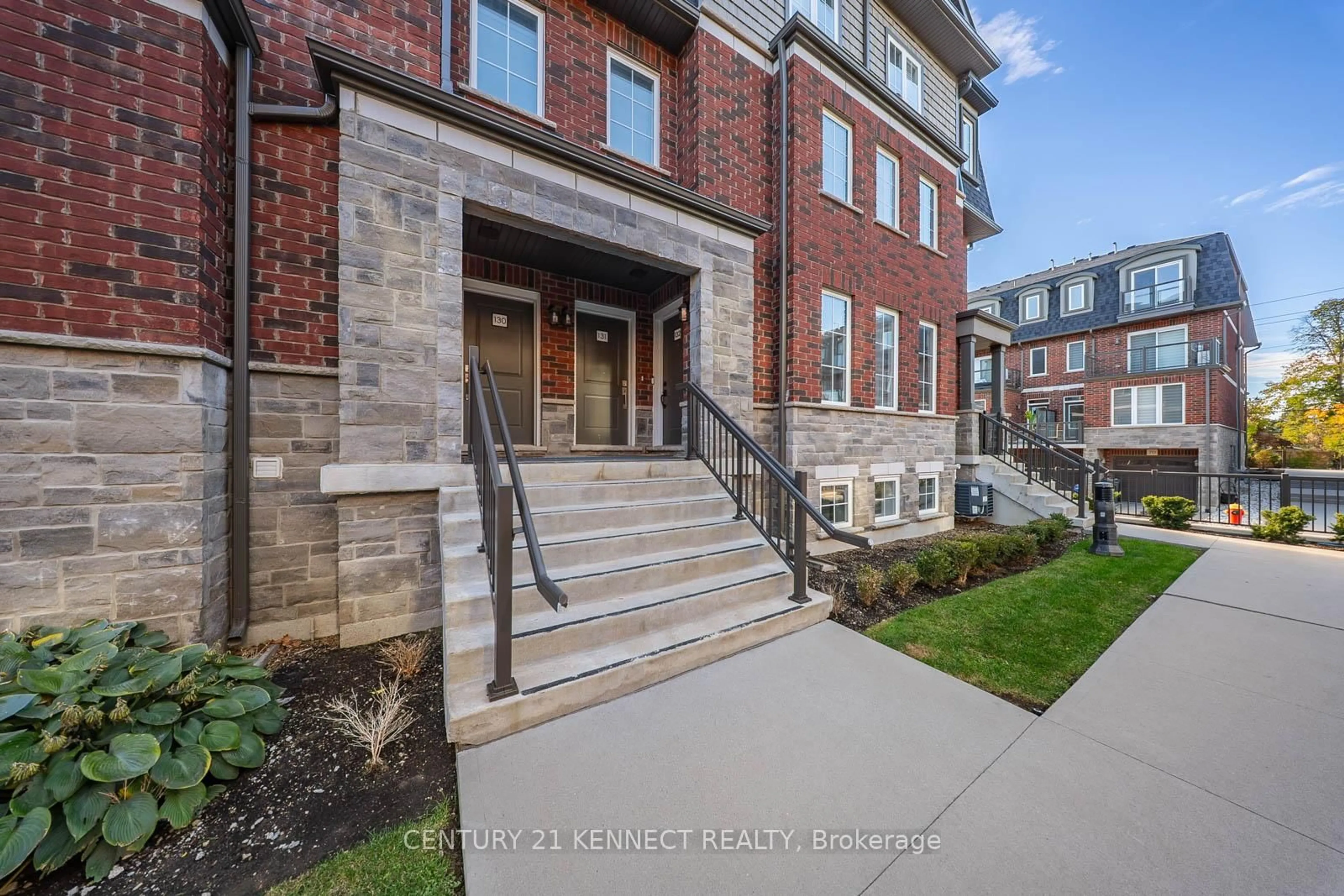 Home with brick exterior material, street for 445 Ontario St #132, Milton Ontario L9T 9K5