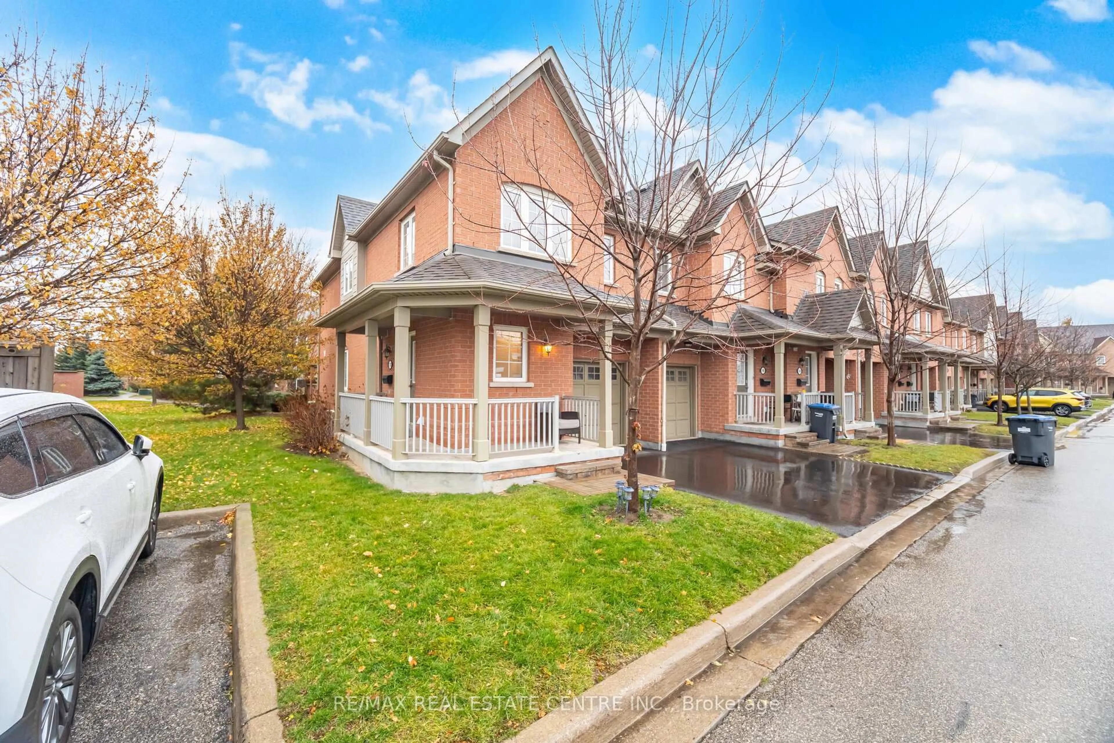 Home with brick exterior material, street for 3150 Erin Centre Blvd #112, Mississauga Ontario L5M 7Z3