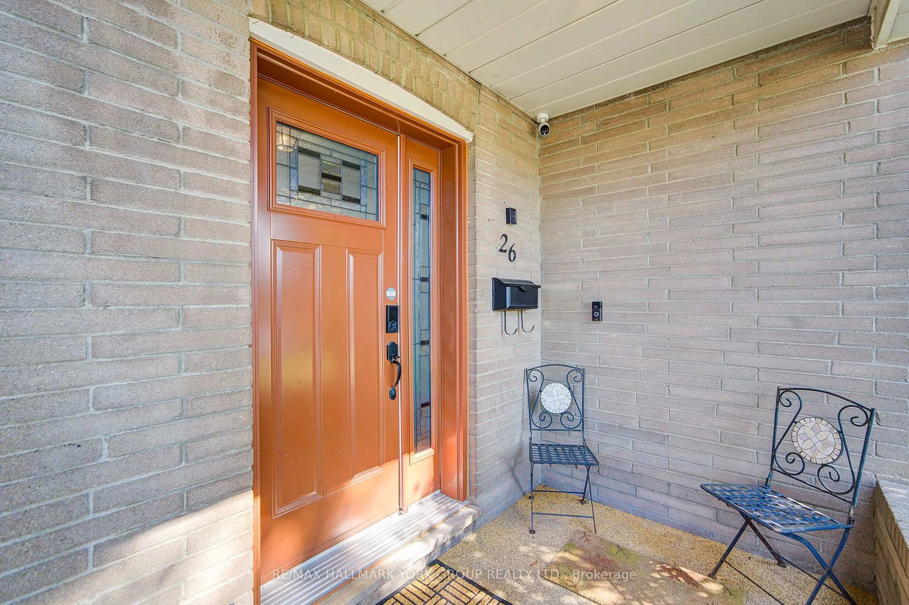 Indoor entryway for 26 Gregory St, Brampton Ontario L6Y 1G1