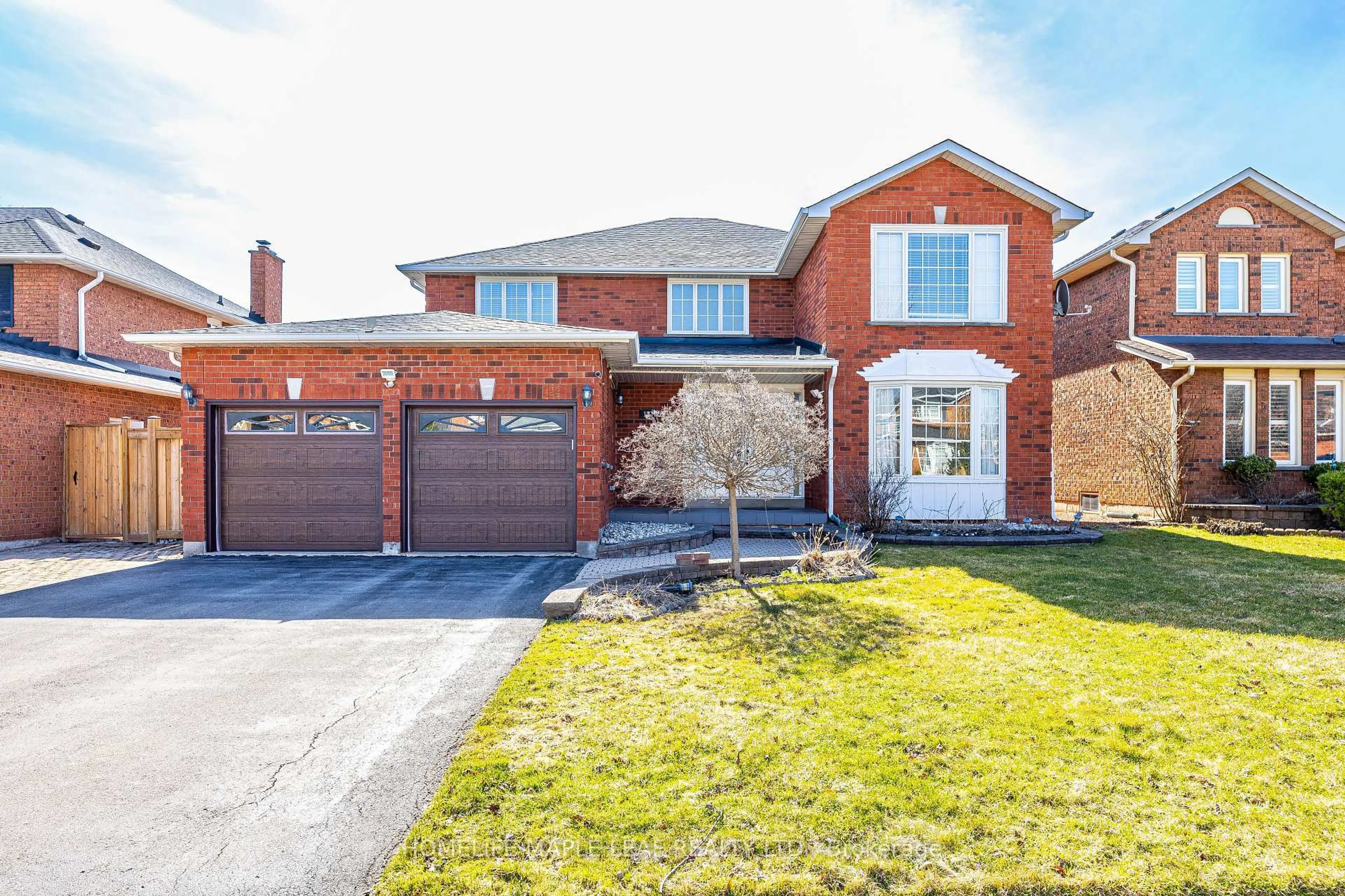 Home with brick exterior material, street for 1310 Greenridge Circ, Oakville Ontario L6M 2J7
