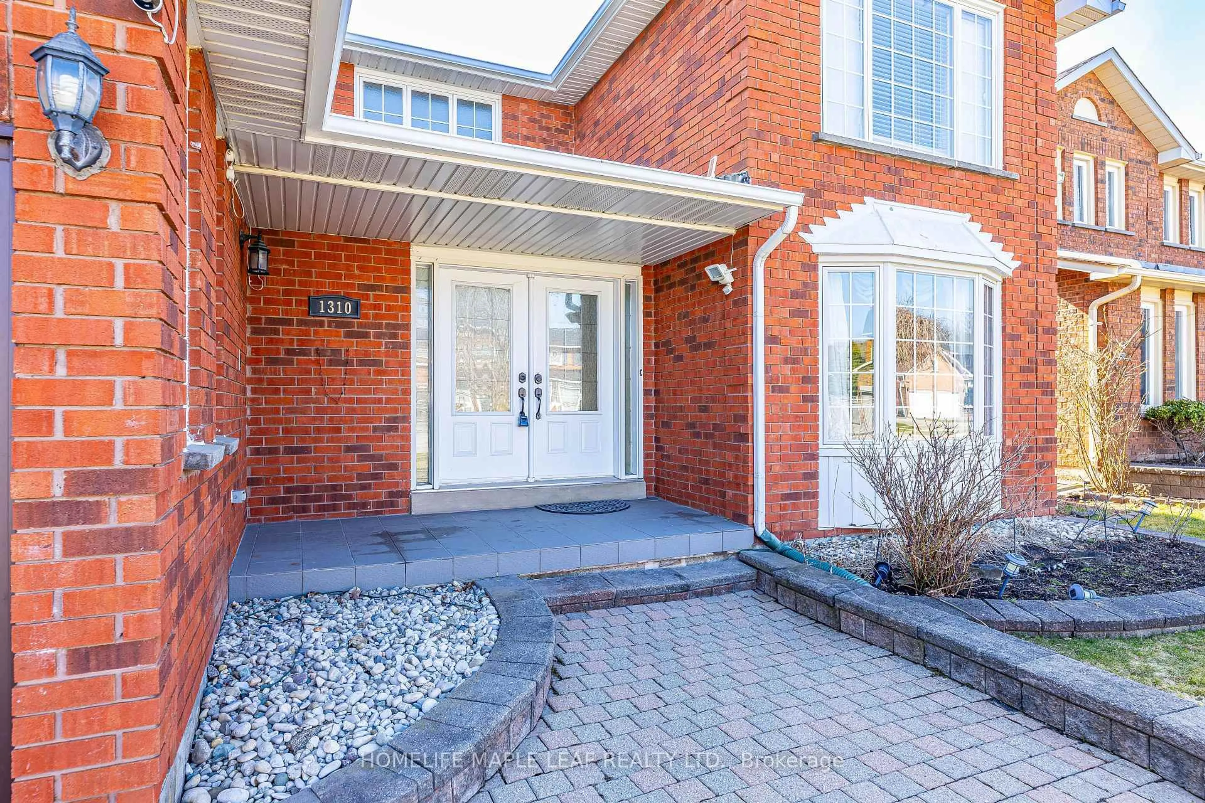 Home with brick exterior material, street for 1310 Greenridge Circ, Oakville Ontario L6M 2J7
