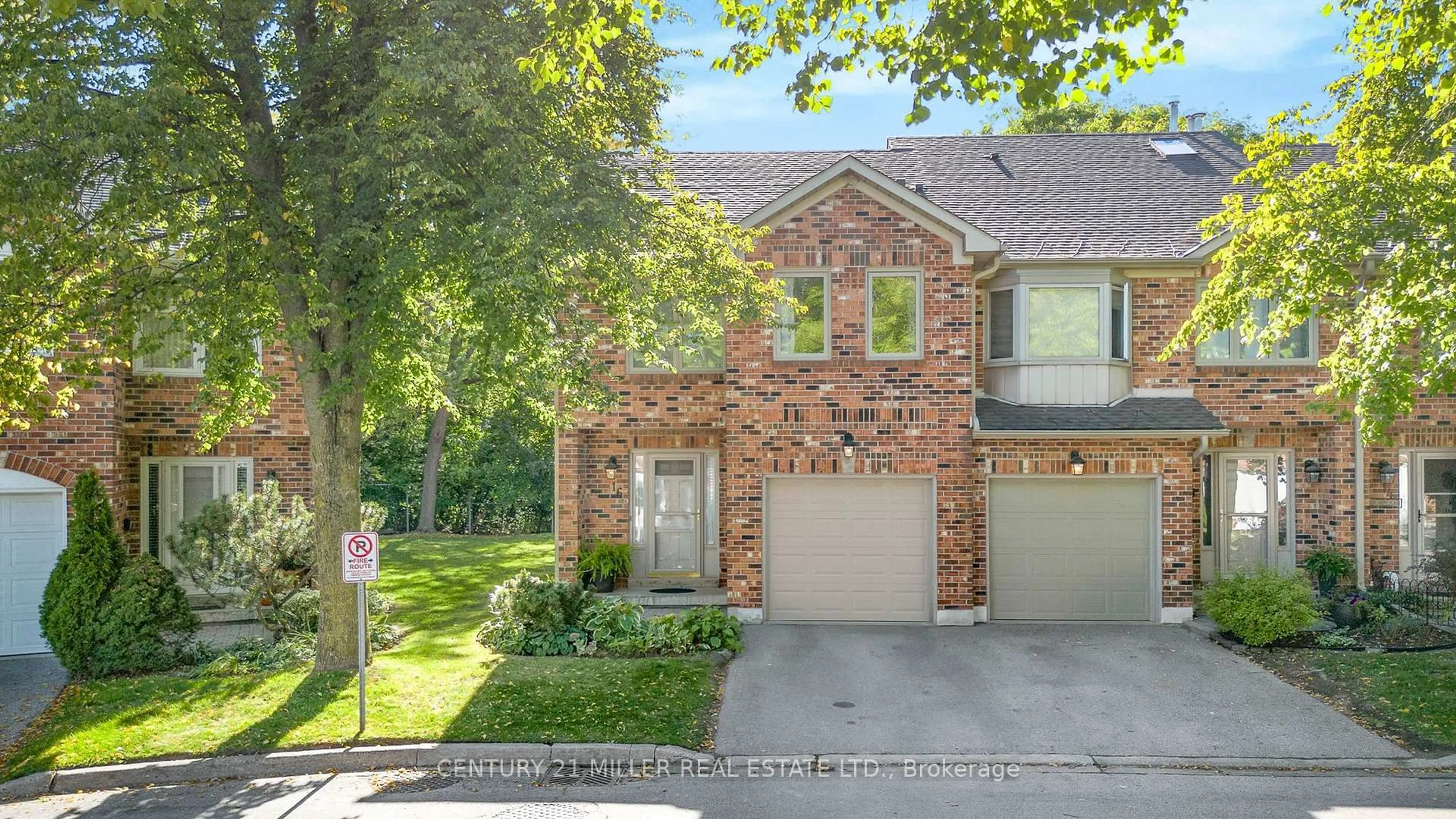 Home with brick exterior material, street for 2230 Walkers Line #16, Burlington Ontario L7M 3Y8