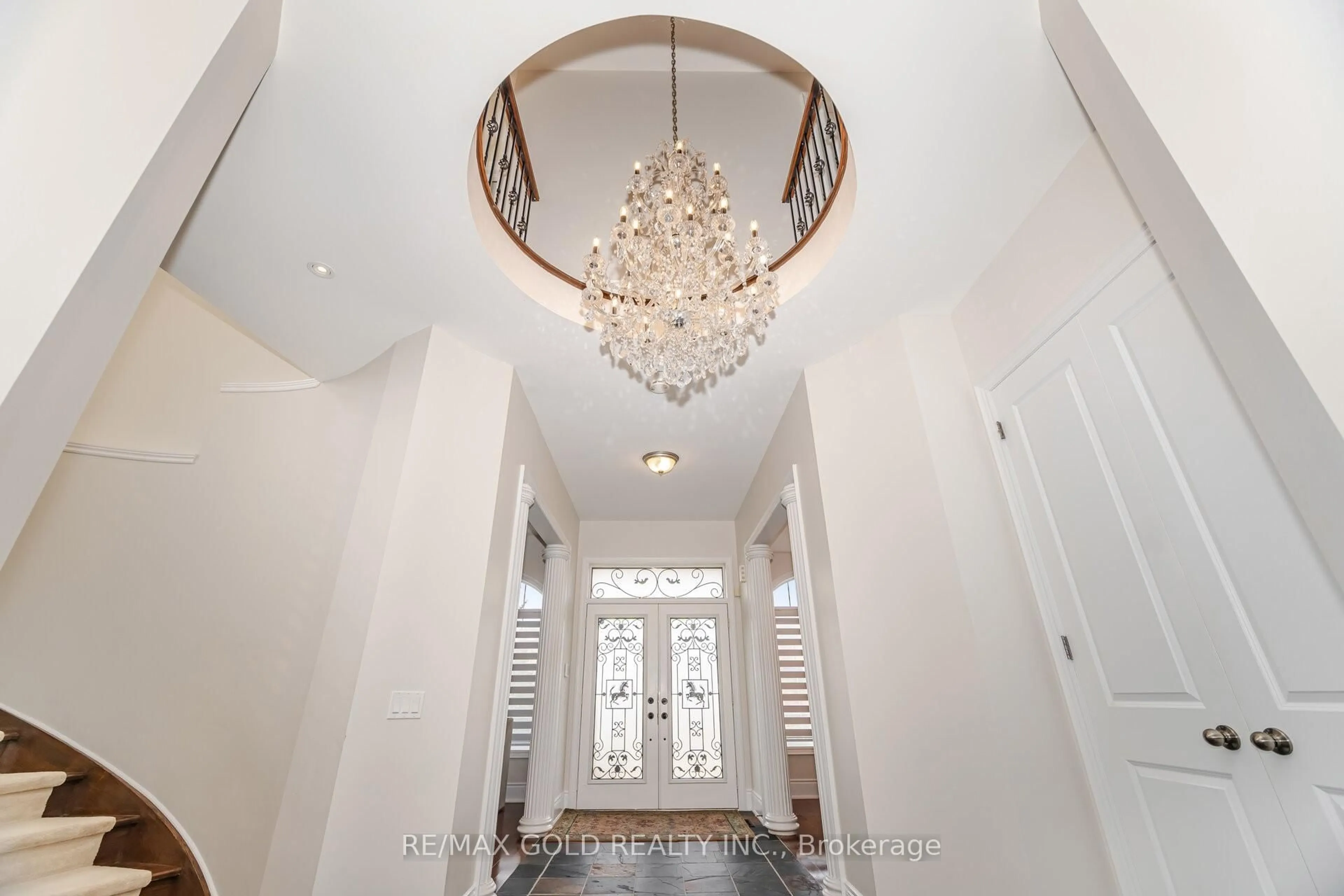 Unknown for 10 Vissini Way, Brampton Ontario L6P 2W2