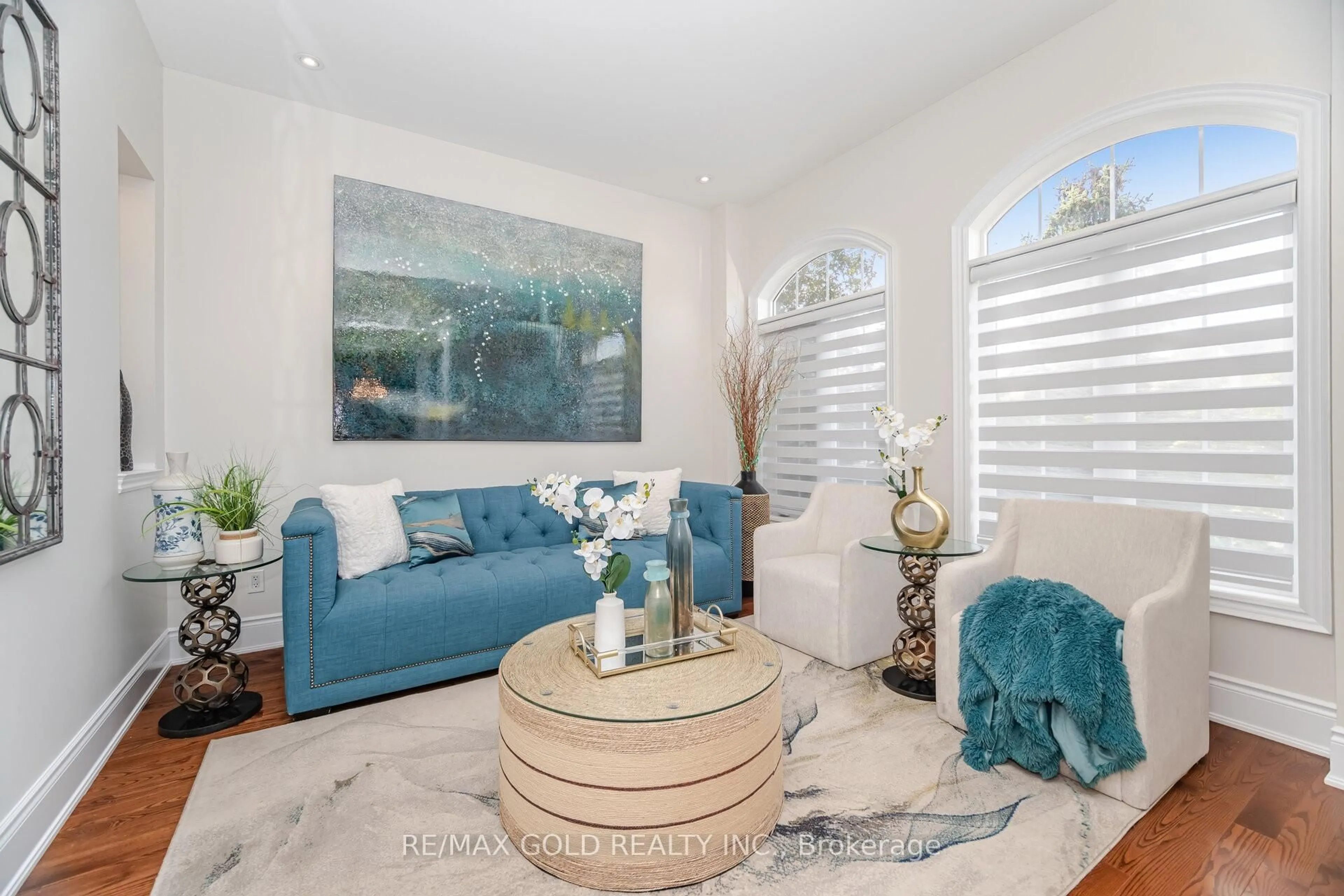 Living room with furniture, unknown for 10 Vissini Way, Brampton Ontario L6P 2W2