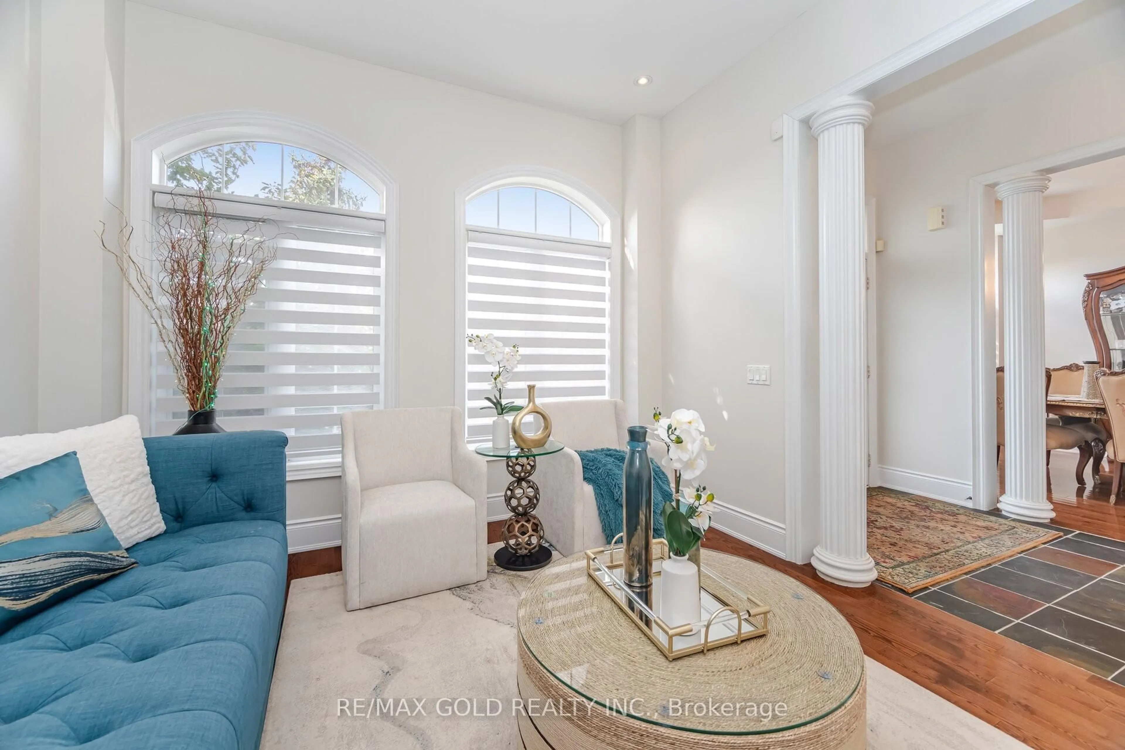 Living room with furniture, unknown for 10 Vissini Way, Brampton Ontario L6P 2W2