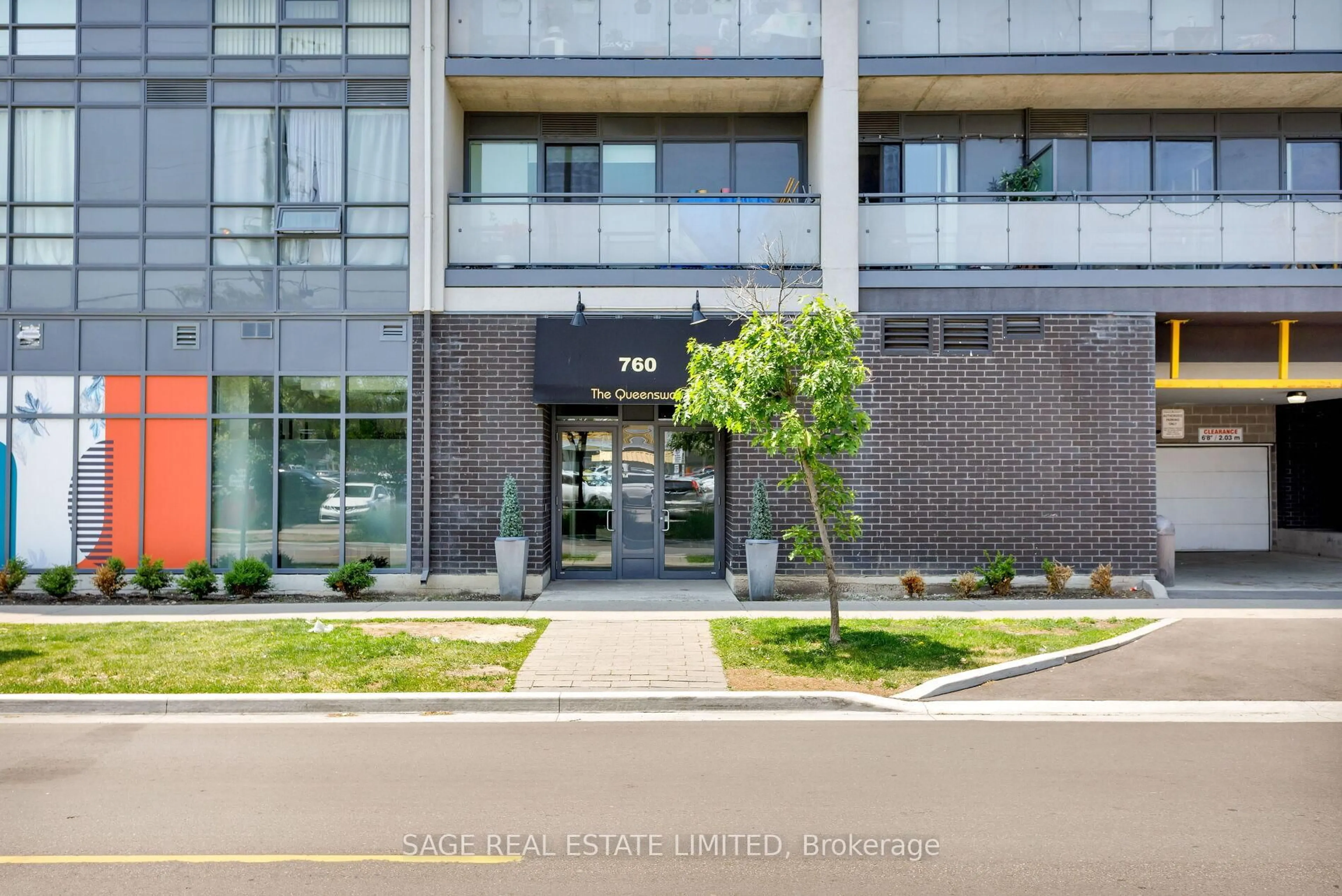 Unknown for 760 The Queensway #401, Toronto Ontario M8Z 0E1