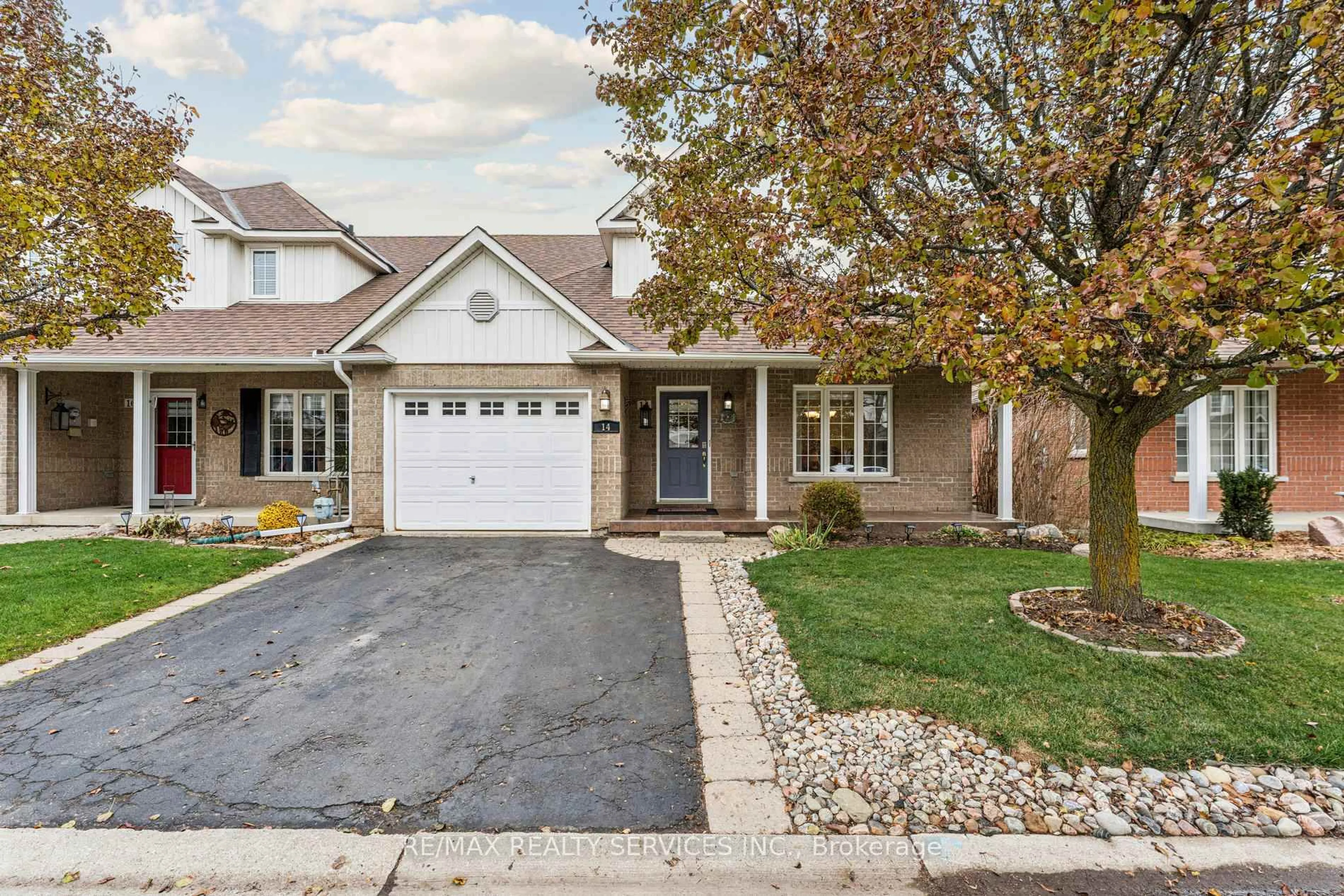 Home with brick exterior material, street for 14 McKinley Cres, Caledon Ontario L7C 1G9