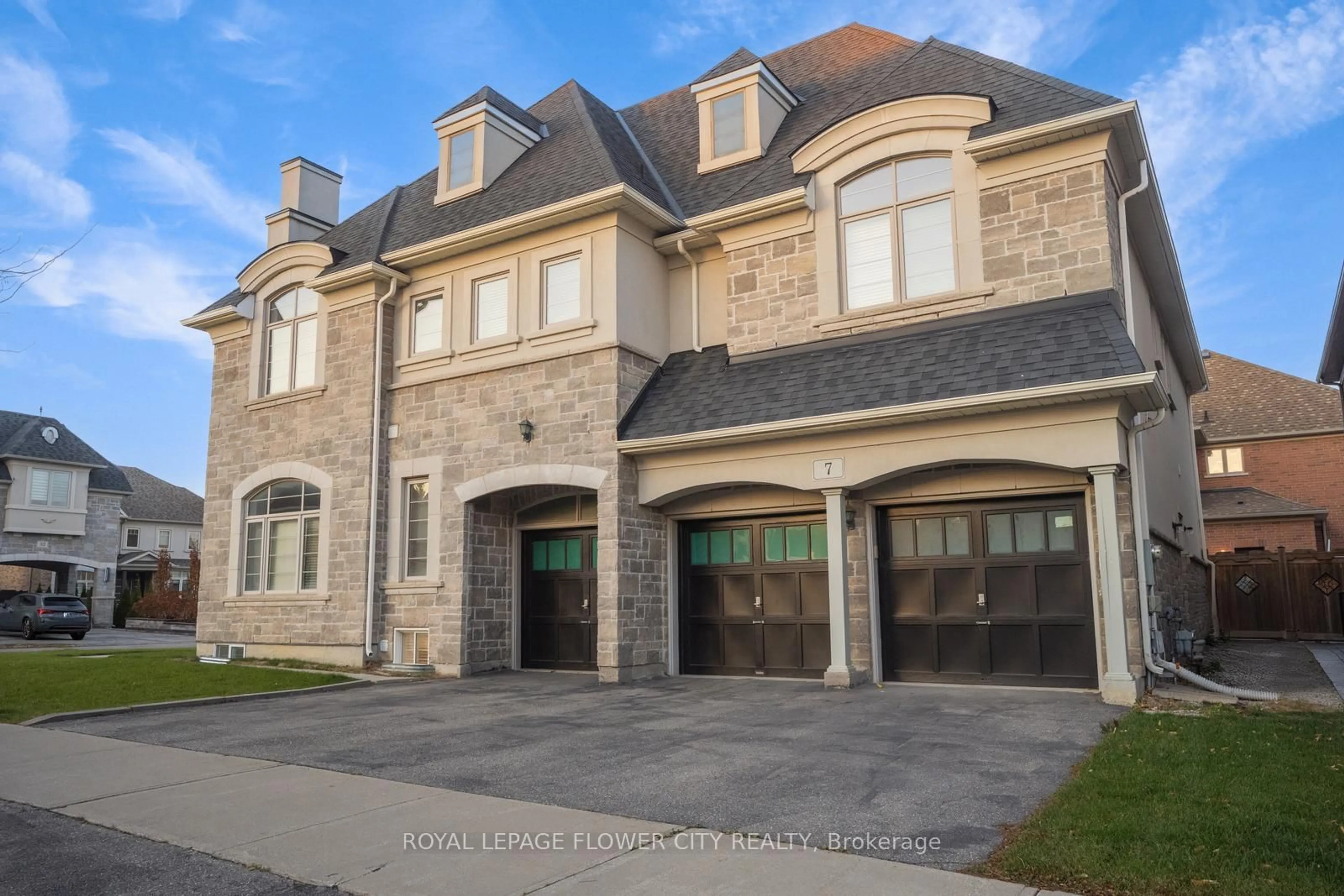 Home with brick exterior material, street for 7 Tonalite Rd, Brampton Ontario L6P 3Y6