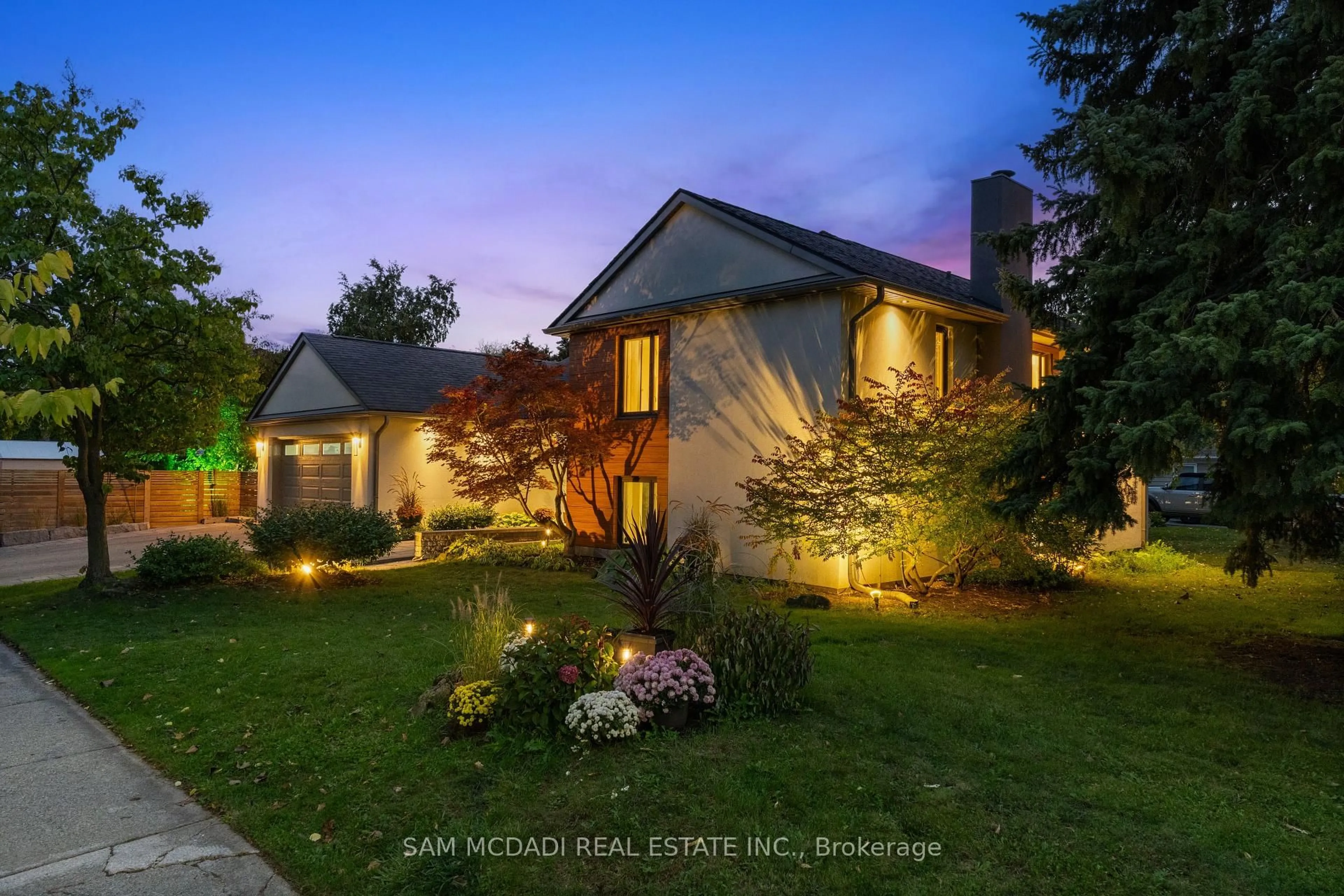 Unknown for 2480 Parmeer Dr, Mississauga Ontario L5C 2Y2