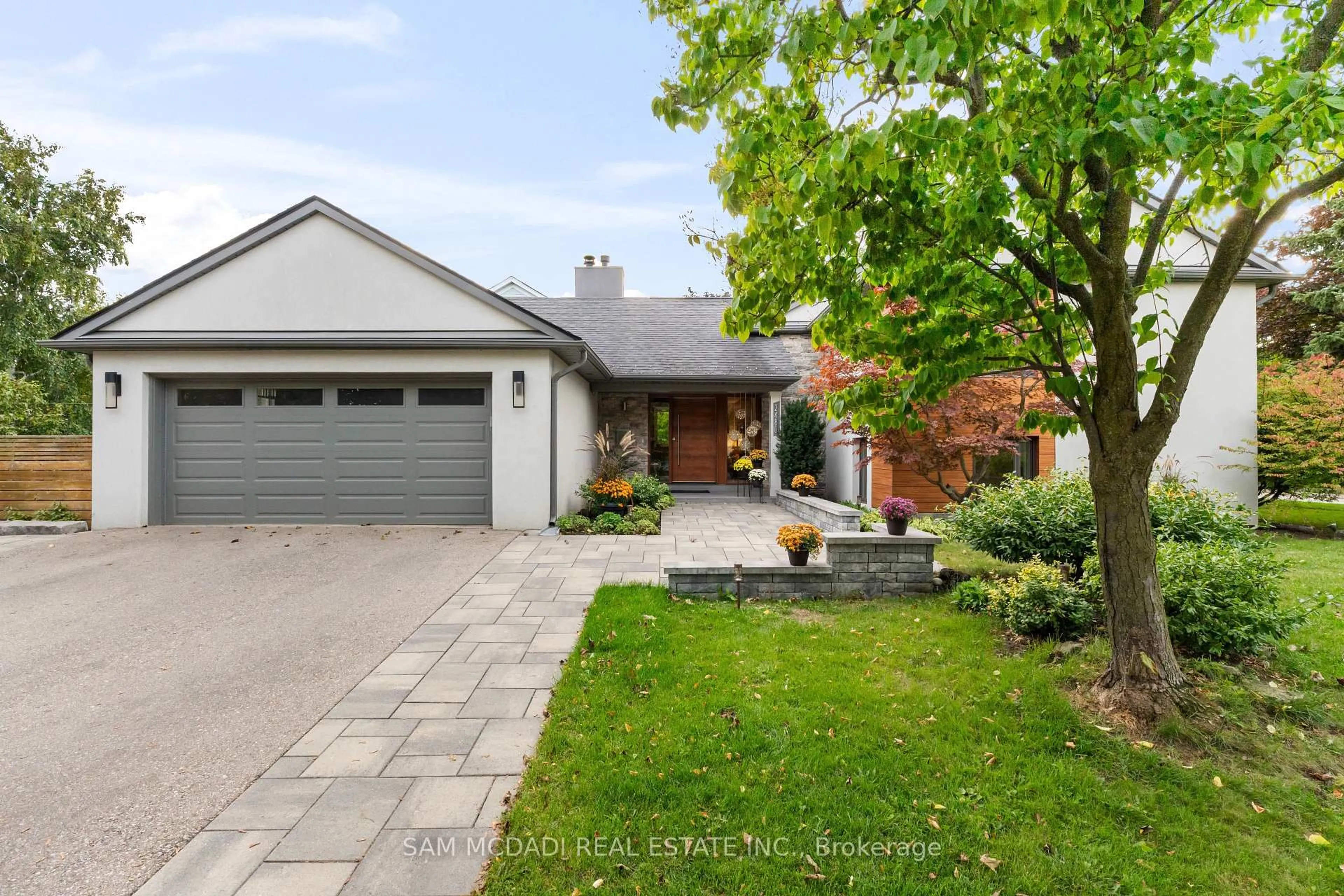 Home with brick exterior material, street for 2480 Parmeer Dr, Mississauga Ontario L5C 2Y2