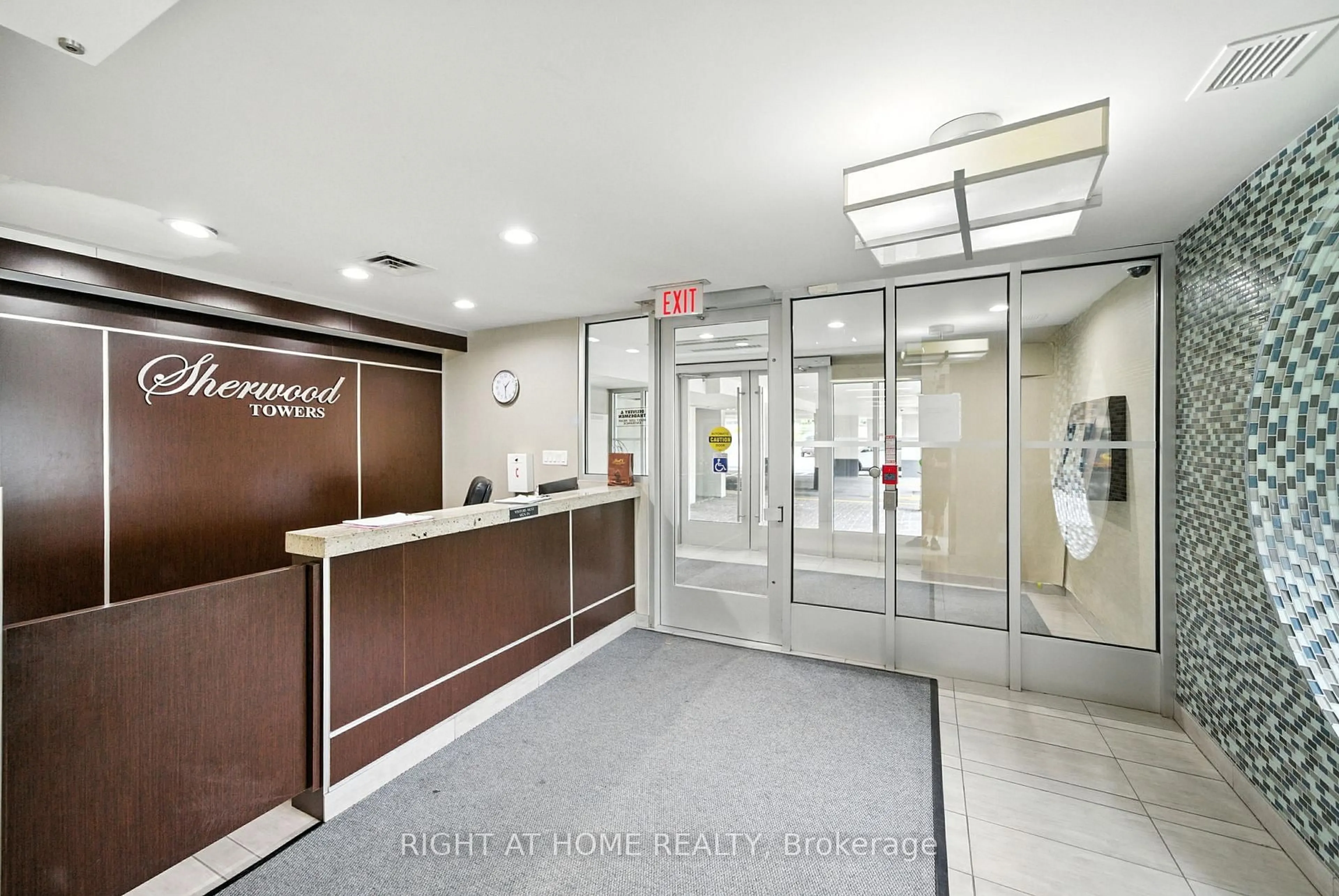 Indoor foyer for 200 Robert Speck Pkwy #201, Mississauga Ontario L4Z 1S3