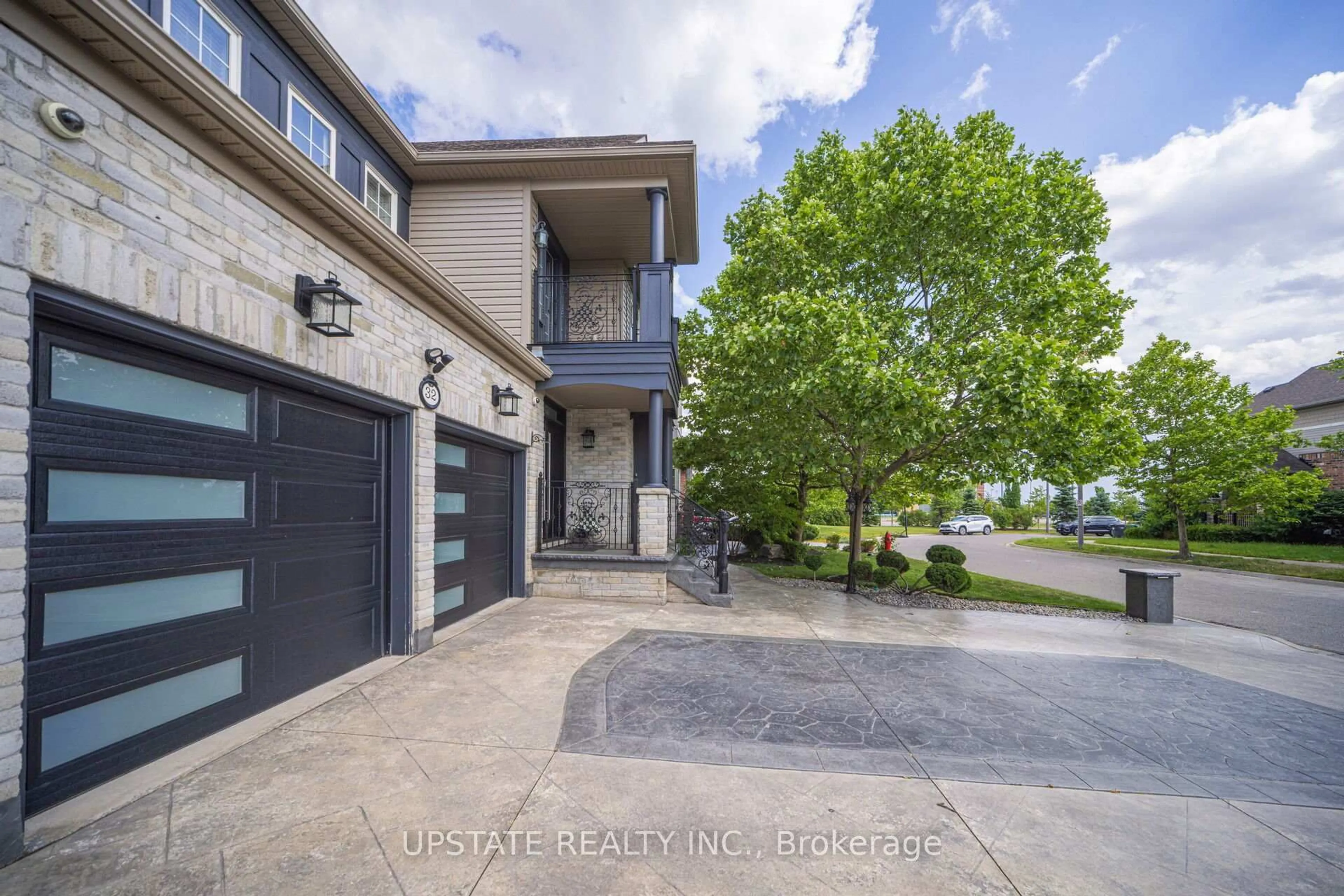 Unknown for 32 Cottonfield Circ, Caledon Ontario L7C 3M9