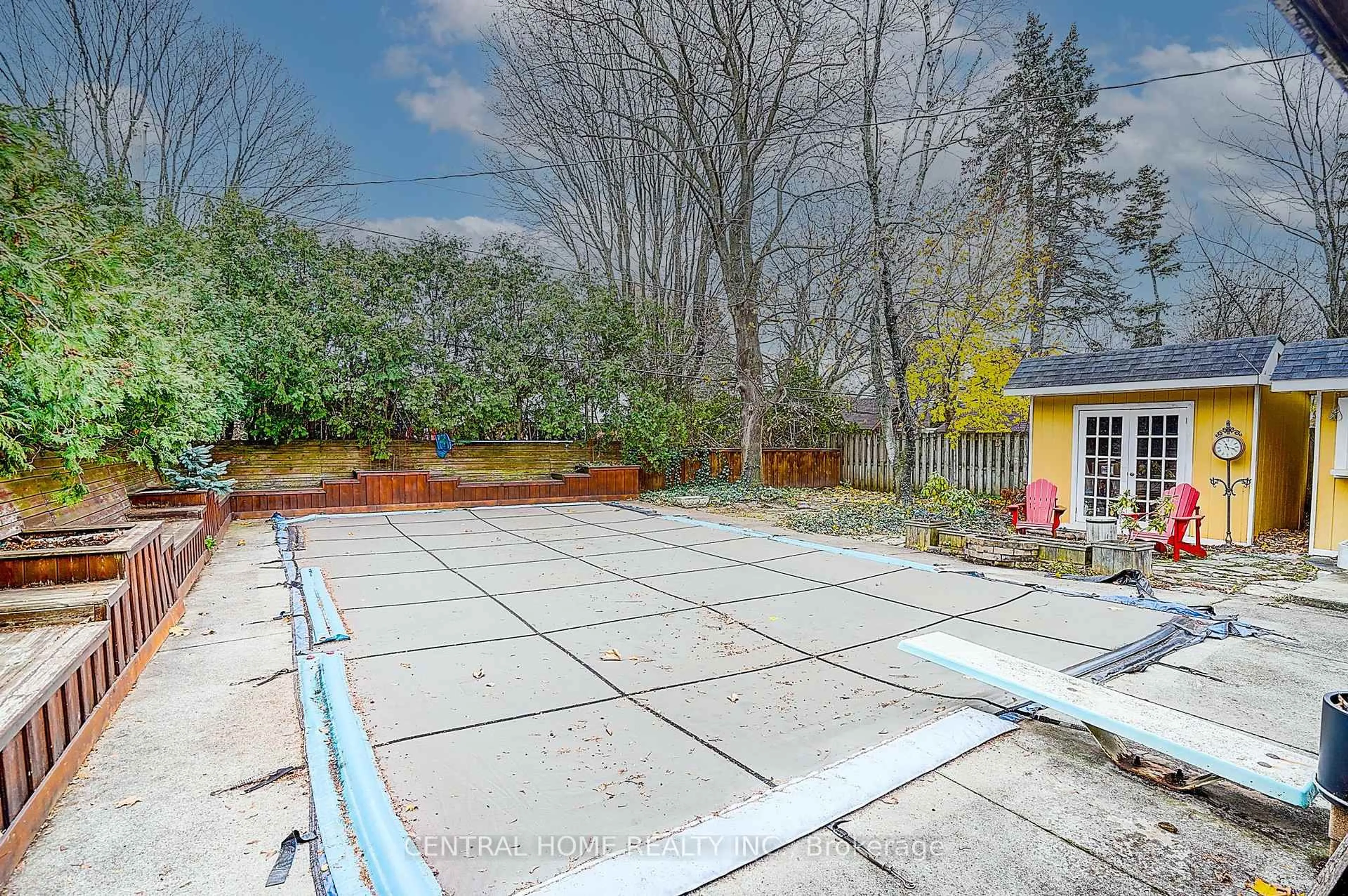 Patio, street for 5192 Reeves Rd, Burlington Ontario L7L 3J9