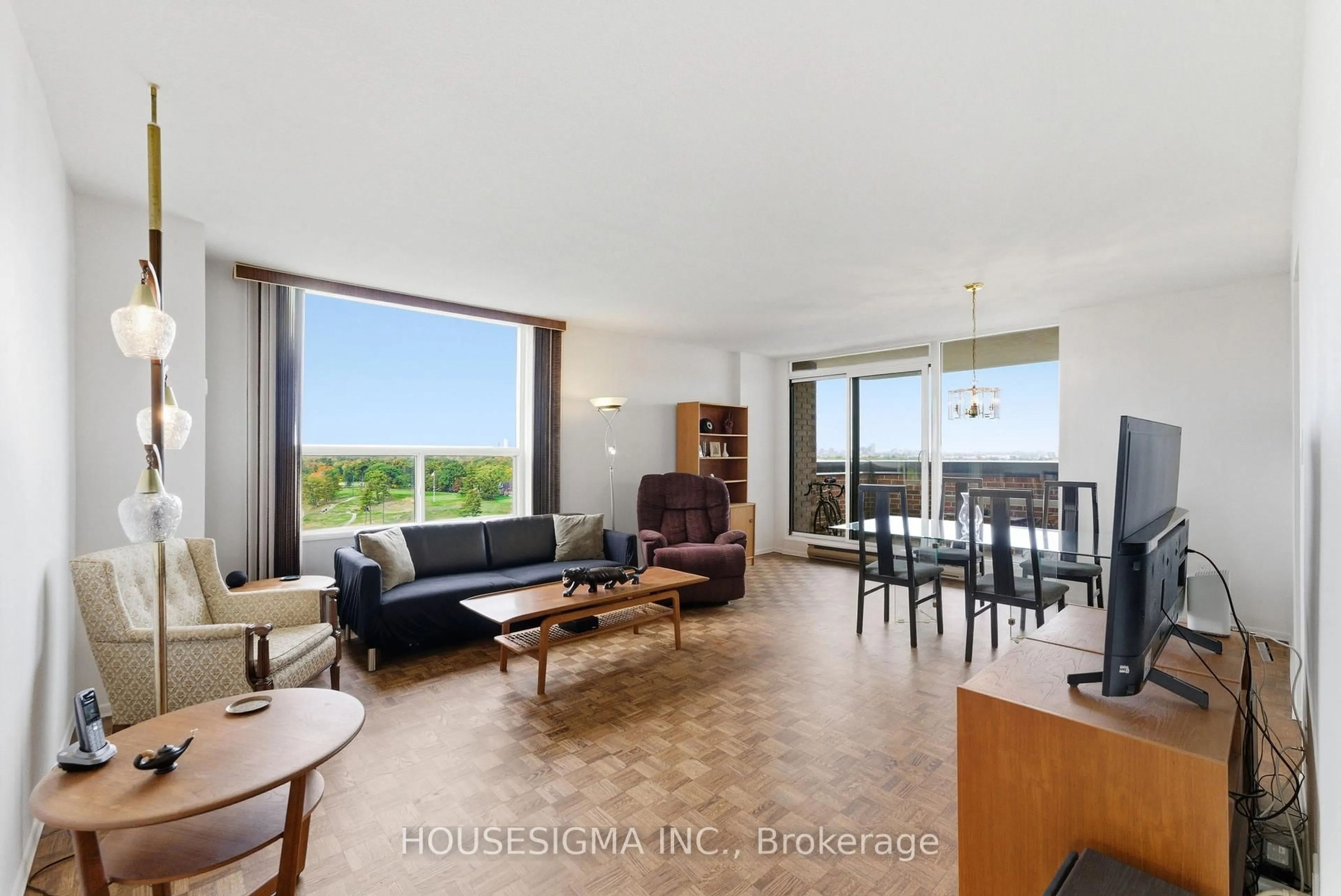 Living room with furniture, unknown for 1535 Lakeshore Rd #2006, Mississauga Ontario L5E 3E2