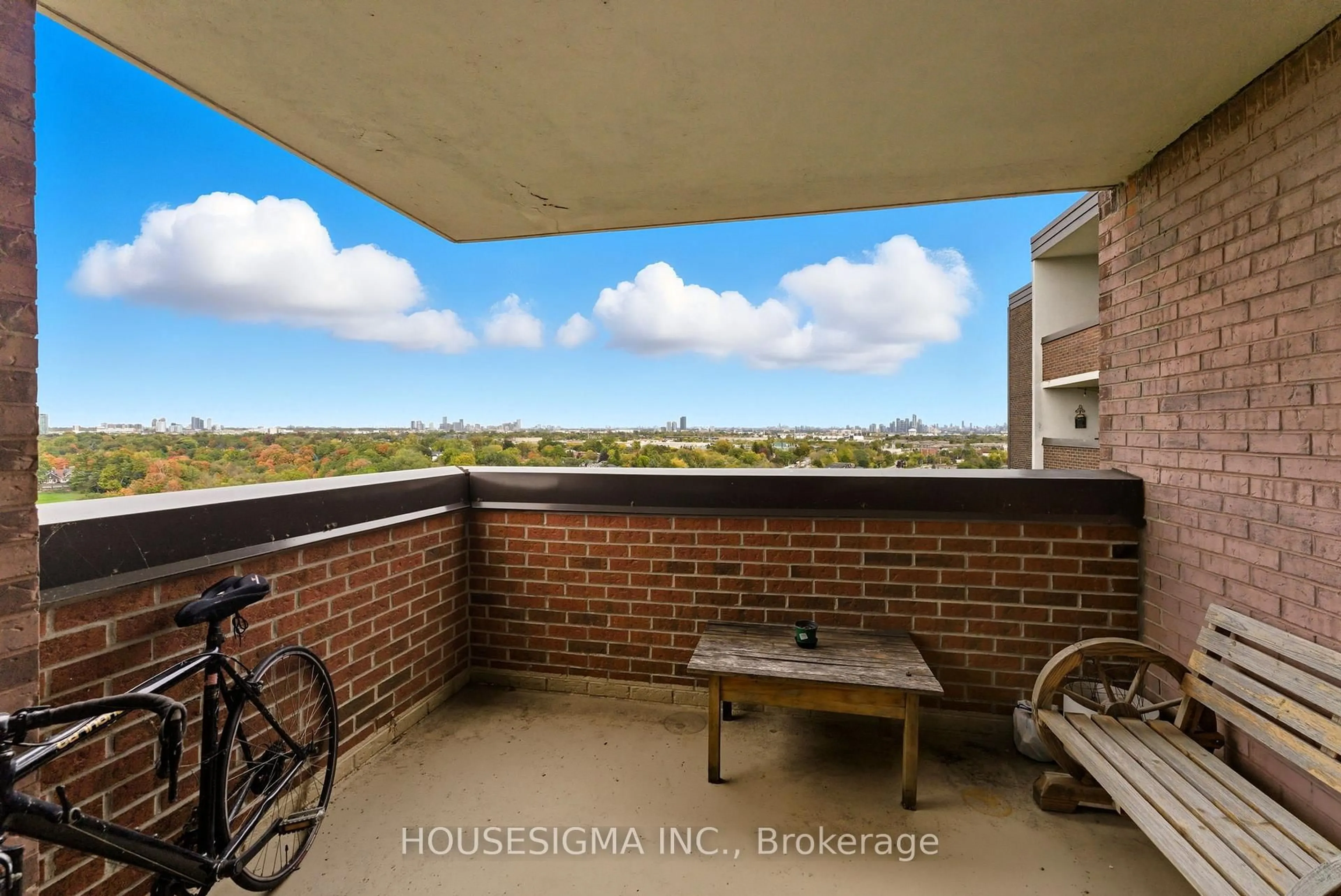 Balcony in the apartment, water/lake/river/ocean view for 1535 Lakeshore Rd #2006, Mississauga Ontario L5E 3E2