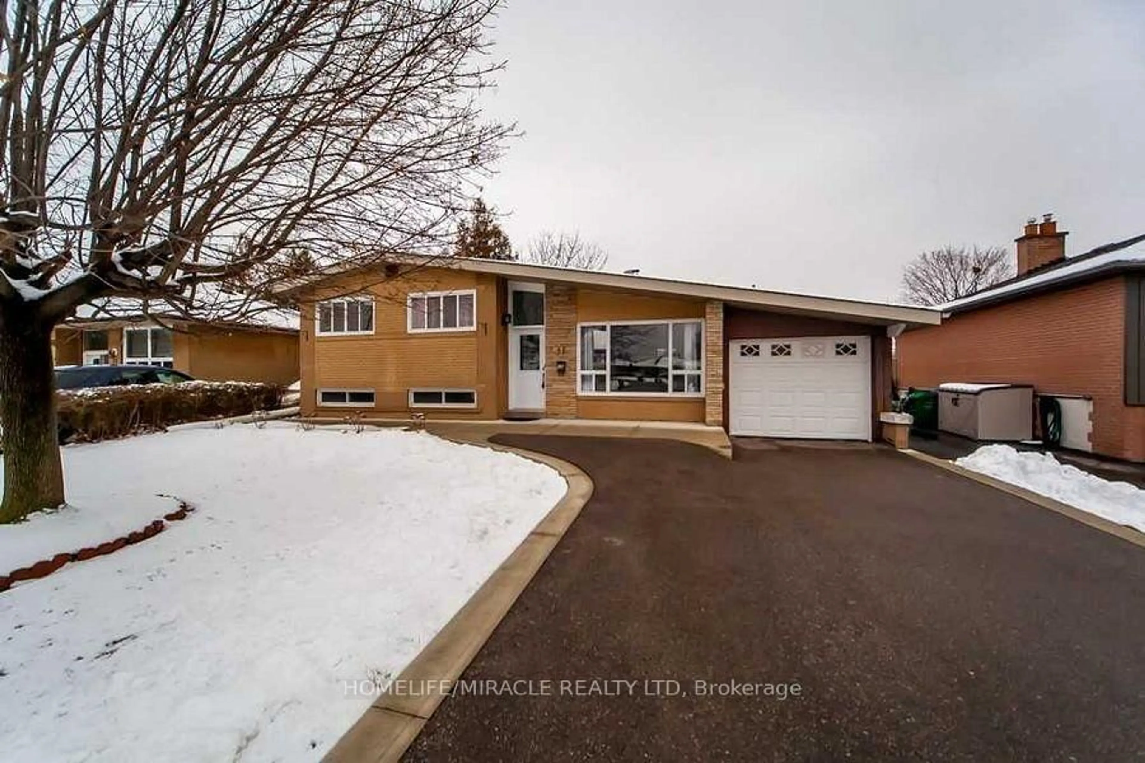 Unknown for 15 Athlone Ave, Brampton Ontario L6T 2N5