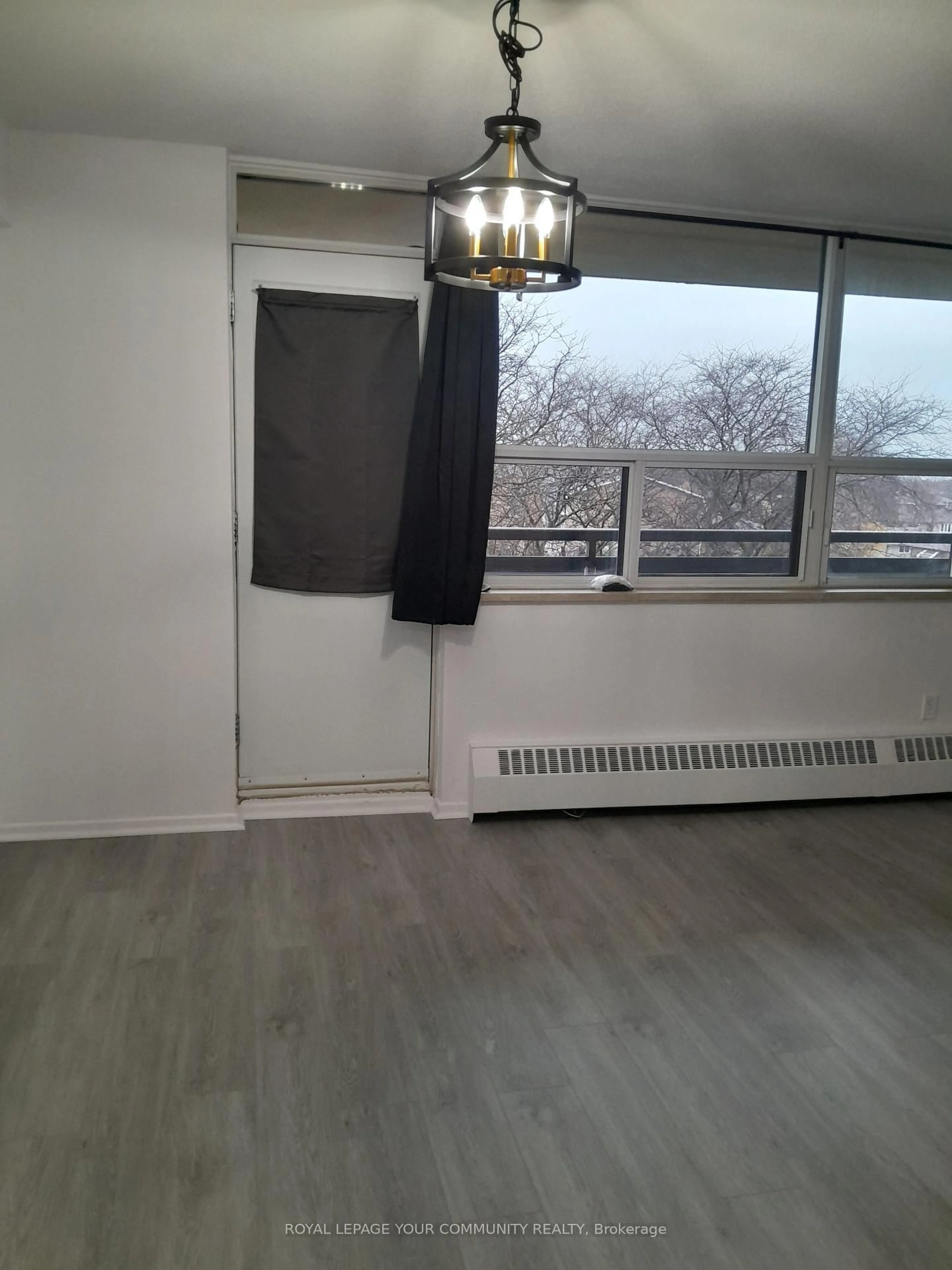 A pic of a room for 5 Frith Rd #404, Toronto Ontario M3N 2L5