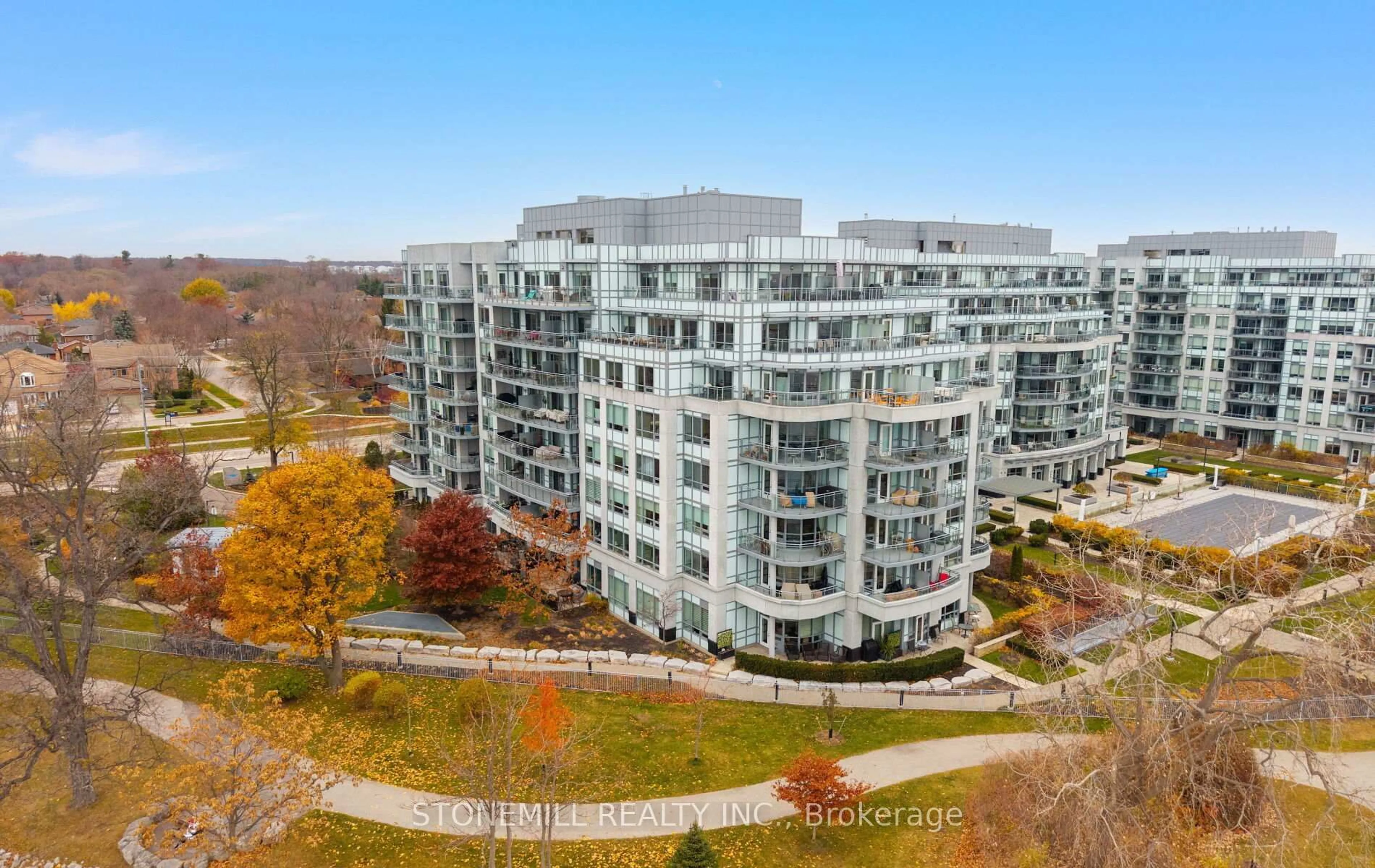 A pic from outside/outdoor area/front of a property/back of a property/a pic from drone, city buildings view from balcony for 3500 Lakeshore Rd #523, Oakville Ontario L6L 0B4