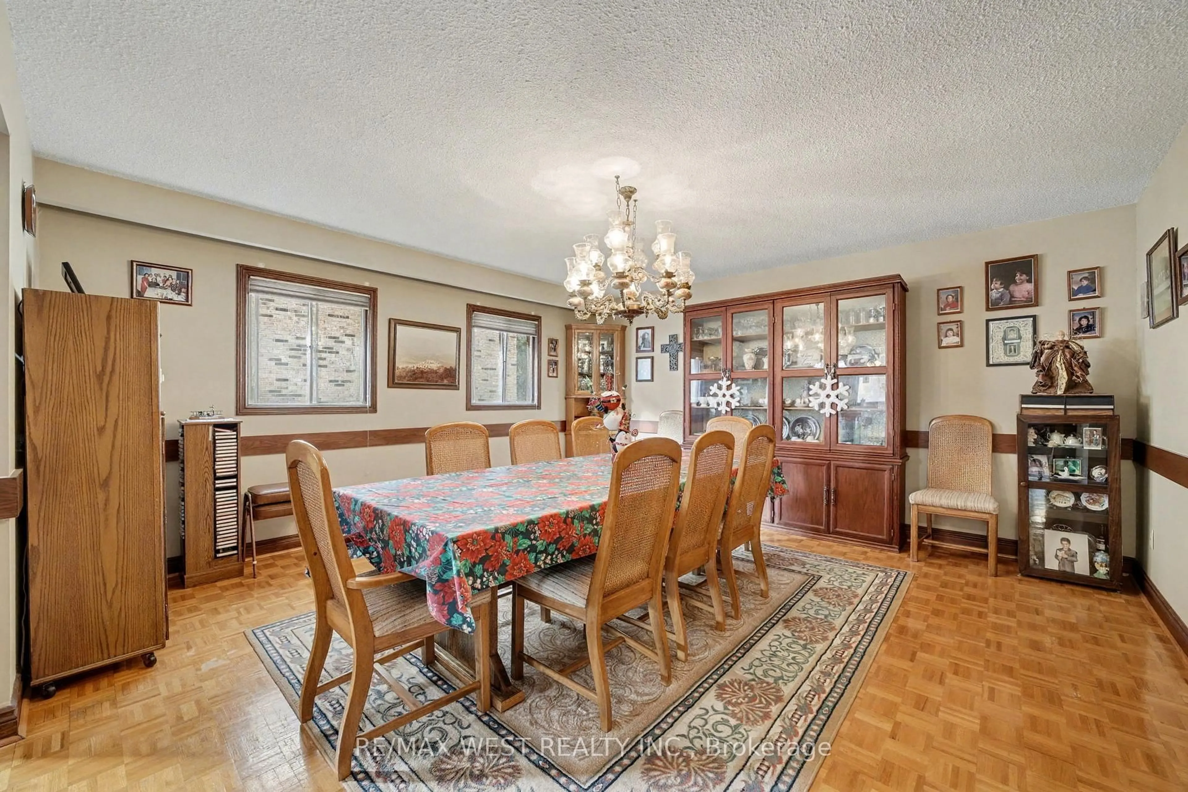 Dining room, unknown for 130 Whitfield Ave, Toronto Ontario M9L 1H1
