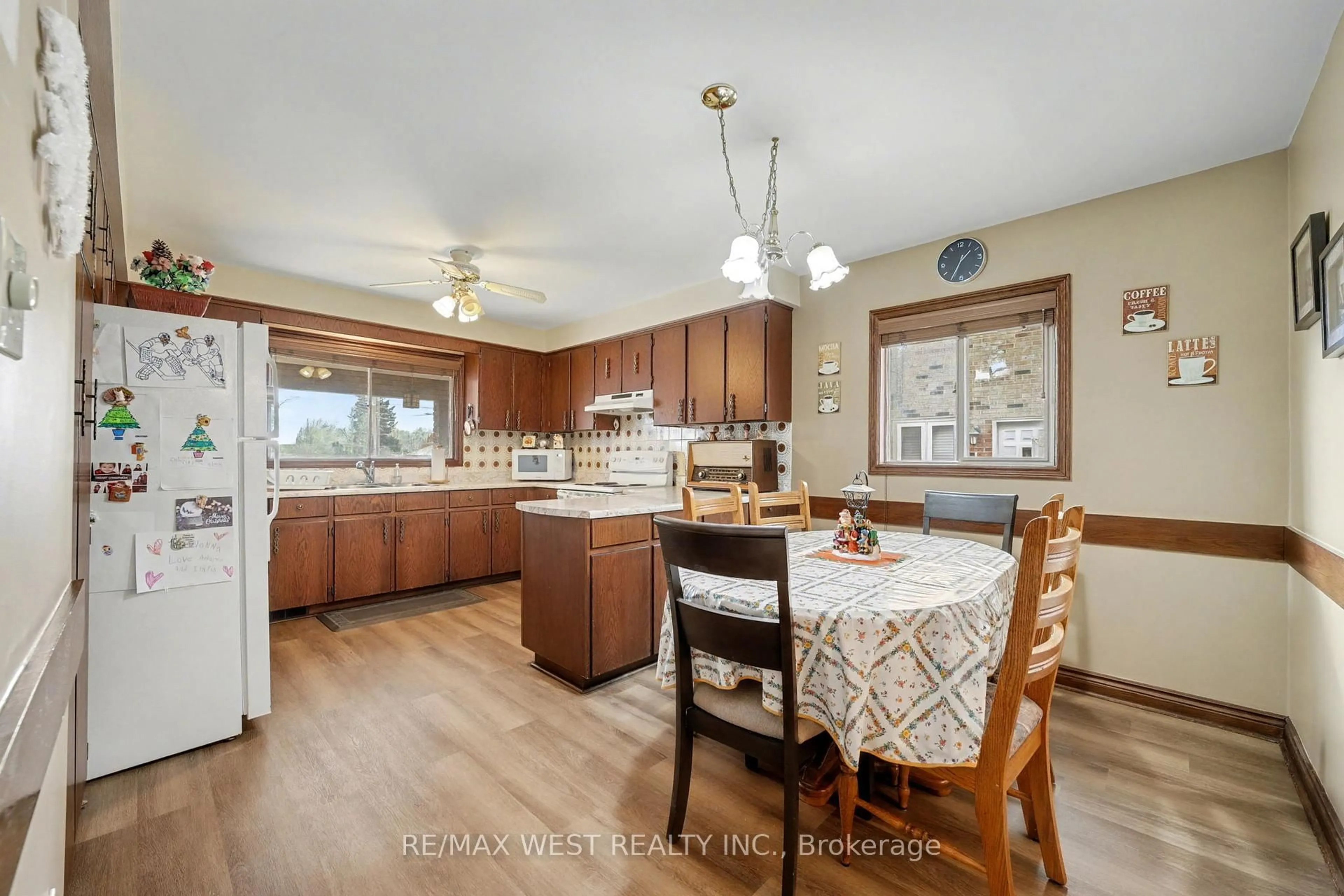 Open concept kitchen, unknown for 130 Whitfield Ave, Toronto Ontario M9L 1H1